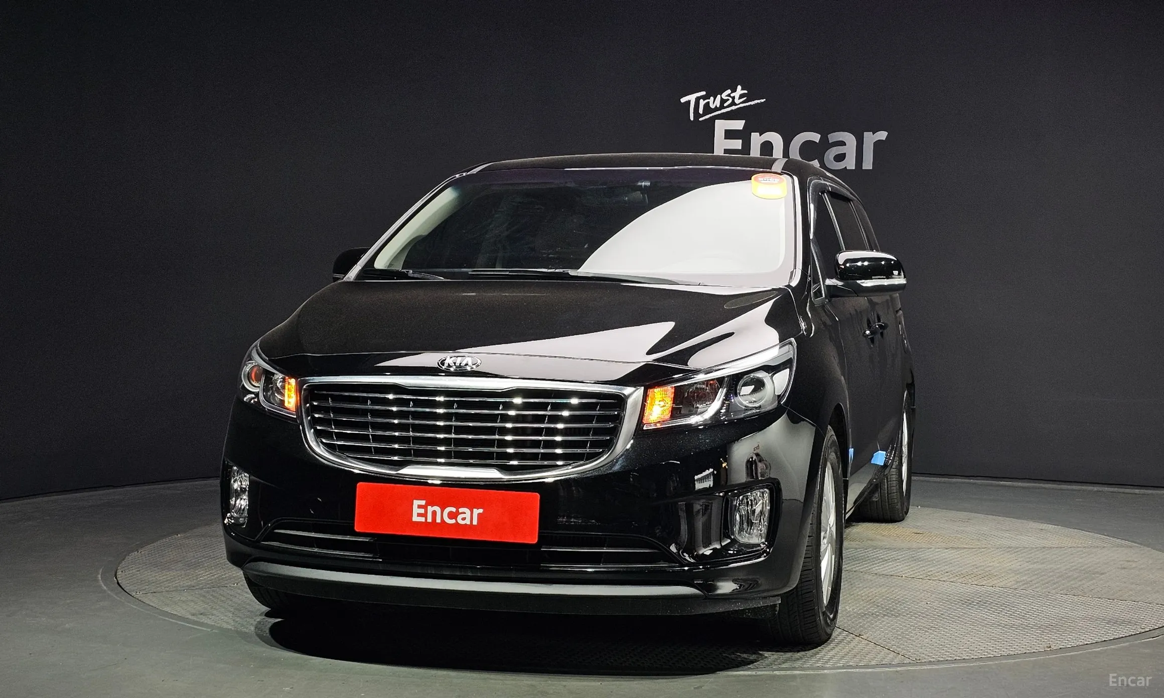 Kia Carnival превью 2