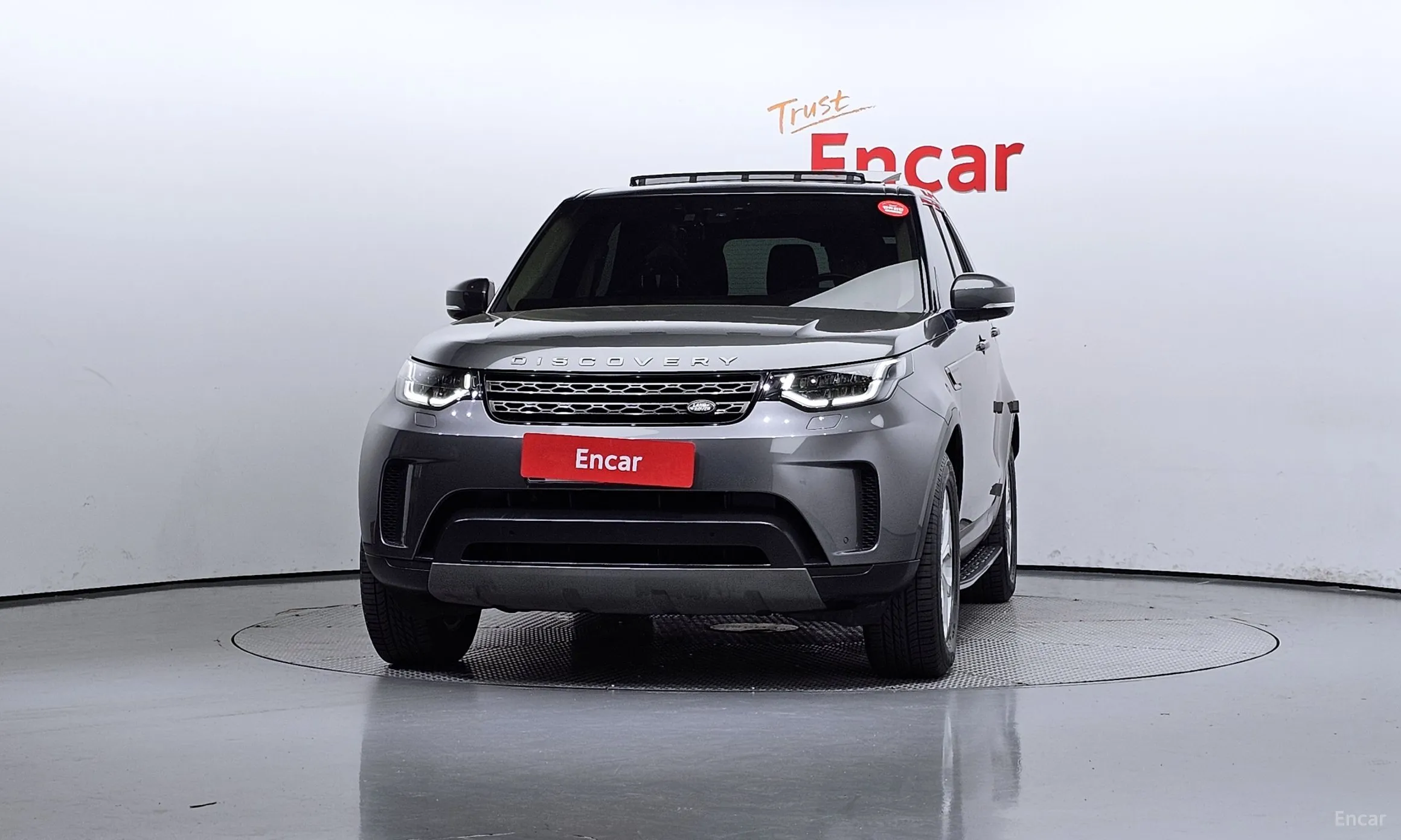 Land Rover Discovery 5