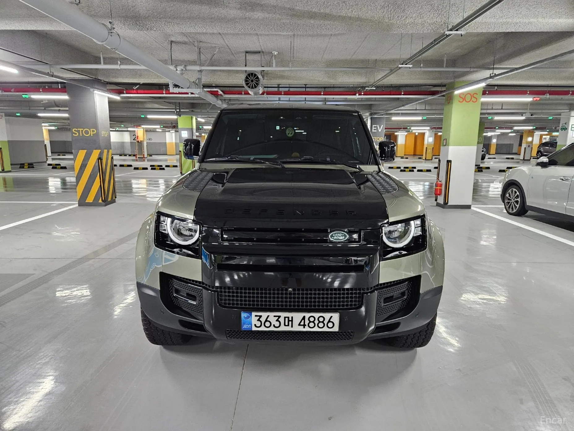 Land Rover Defender (L663)