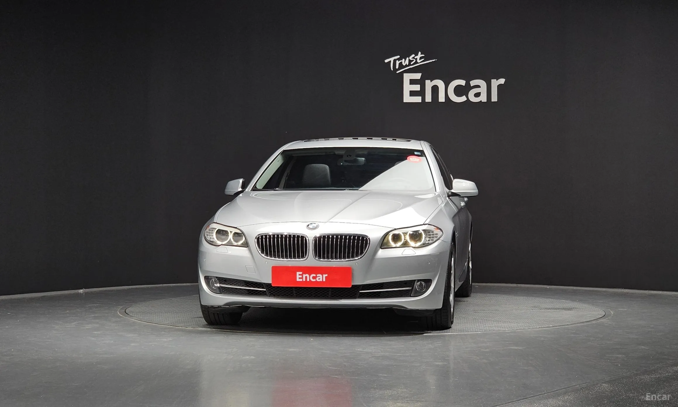 BMW 5 Series (F10) превью 2