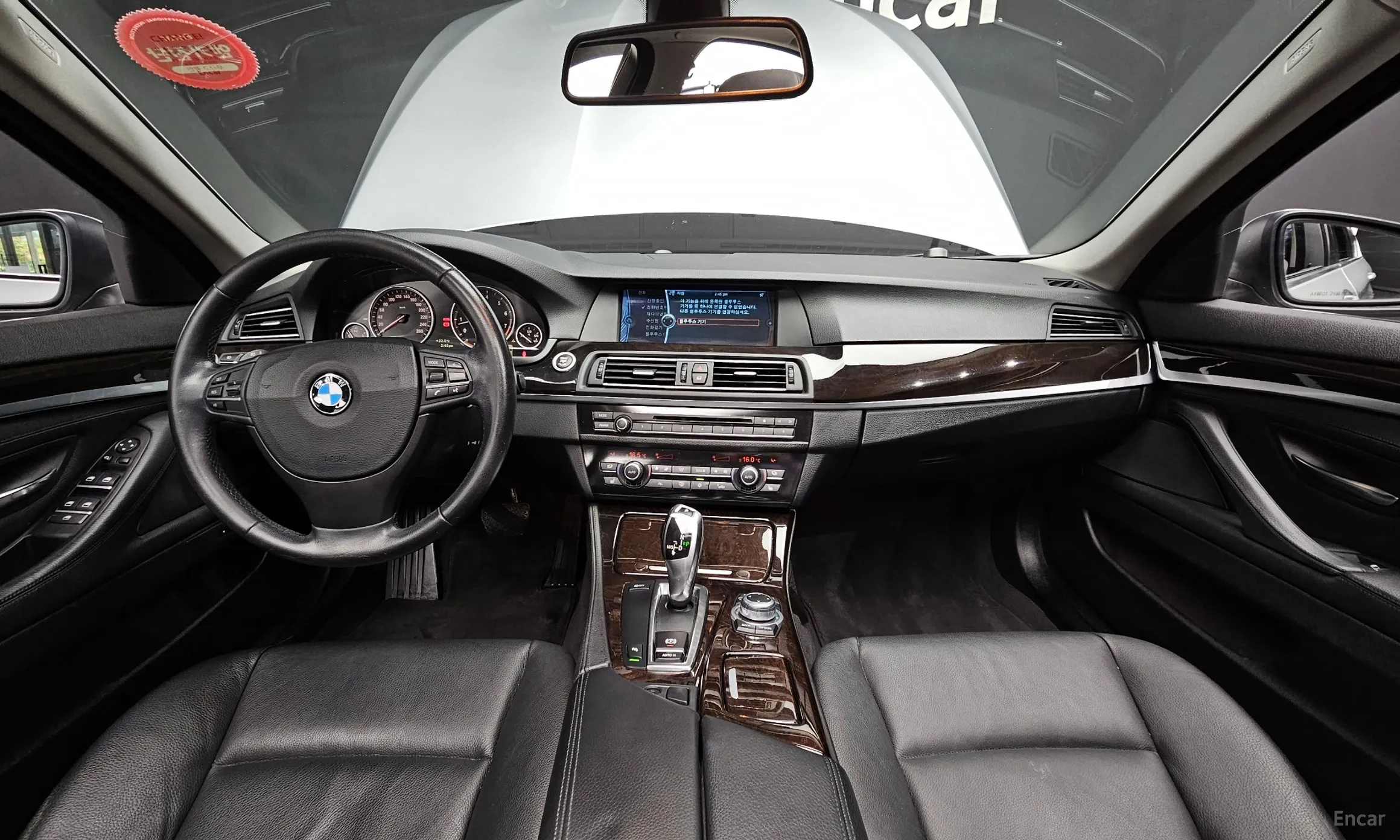 BMW 5 Series (F10) превью 4