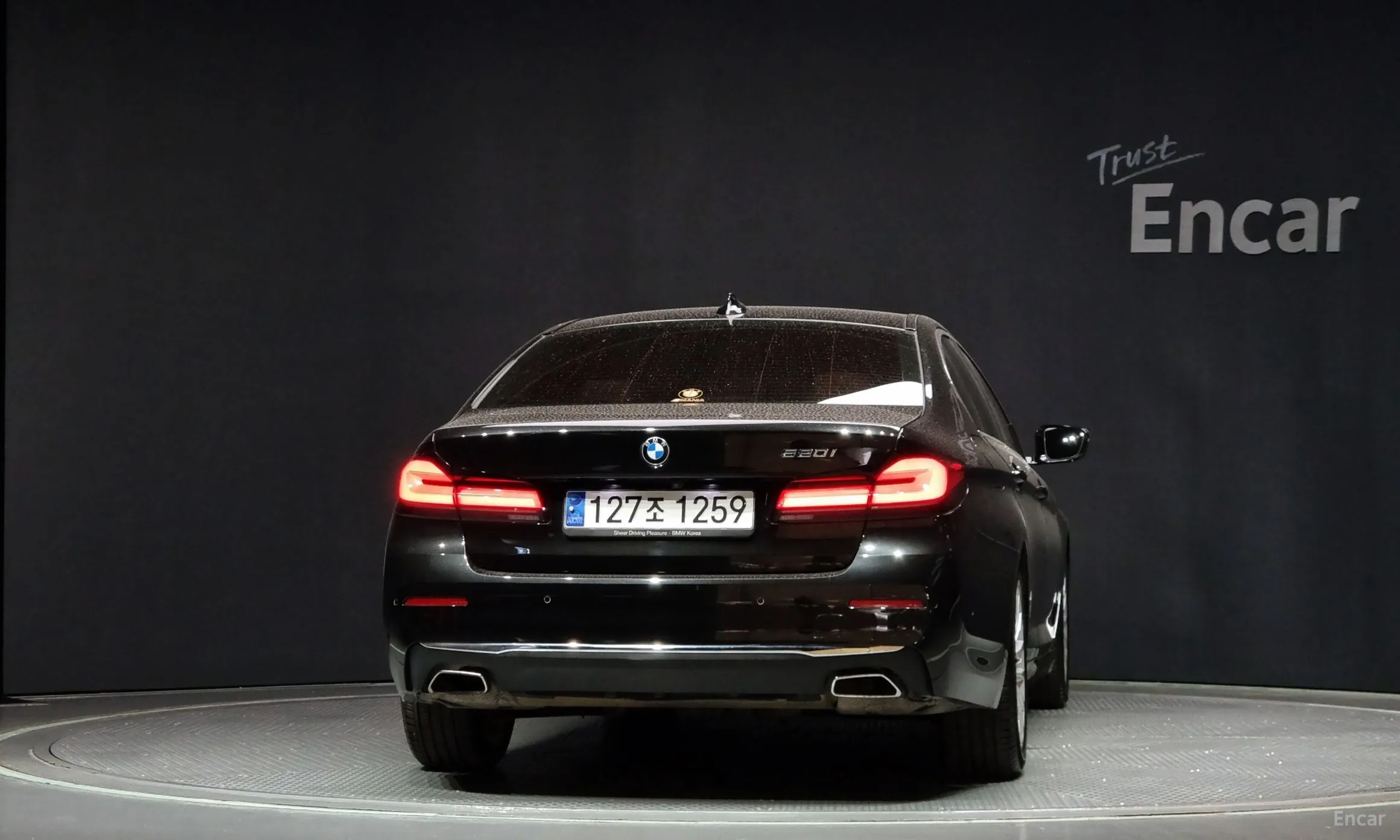 BMW 5 Series (G30) превью 3