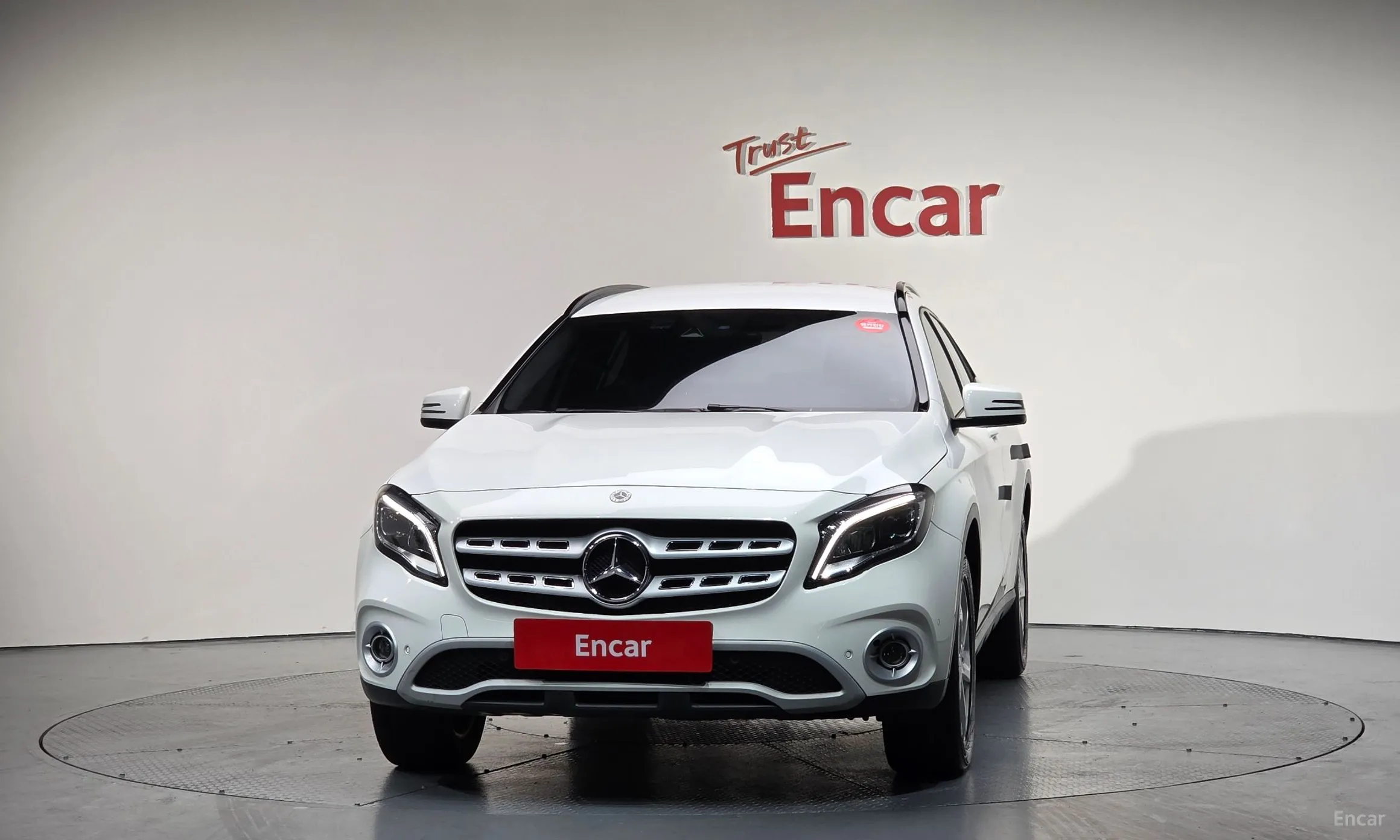 Mercedes Benz GLA-Class X156