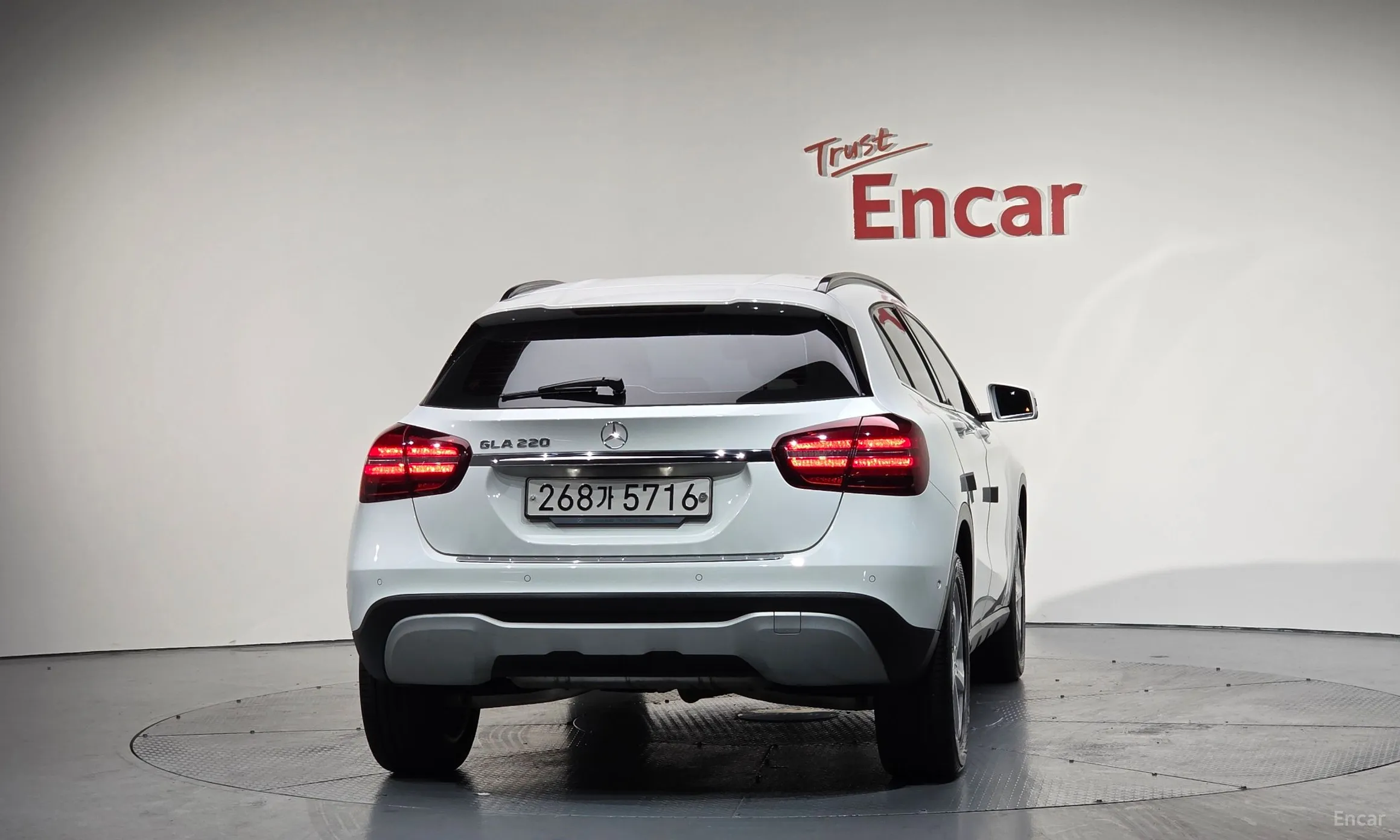 Mercedes Benz GLA-Class X156 превью 3