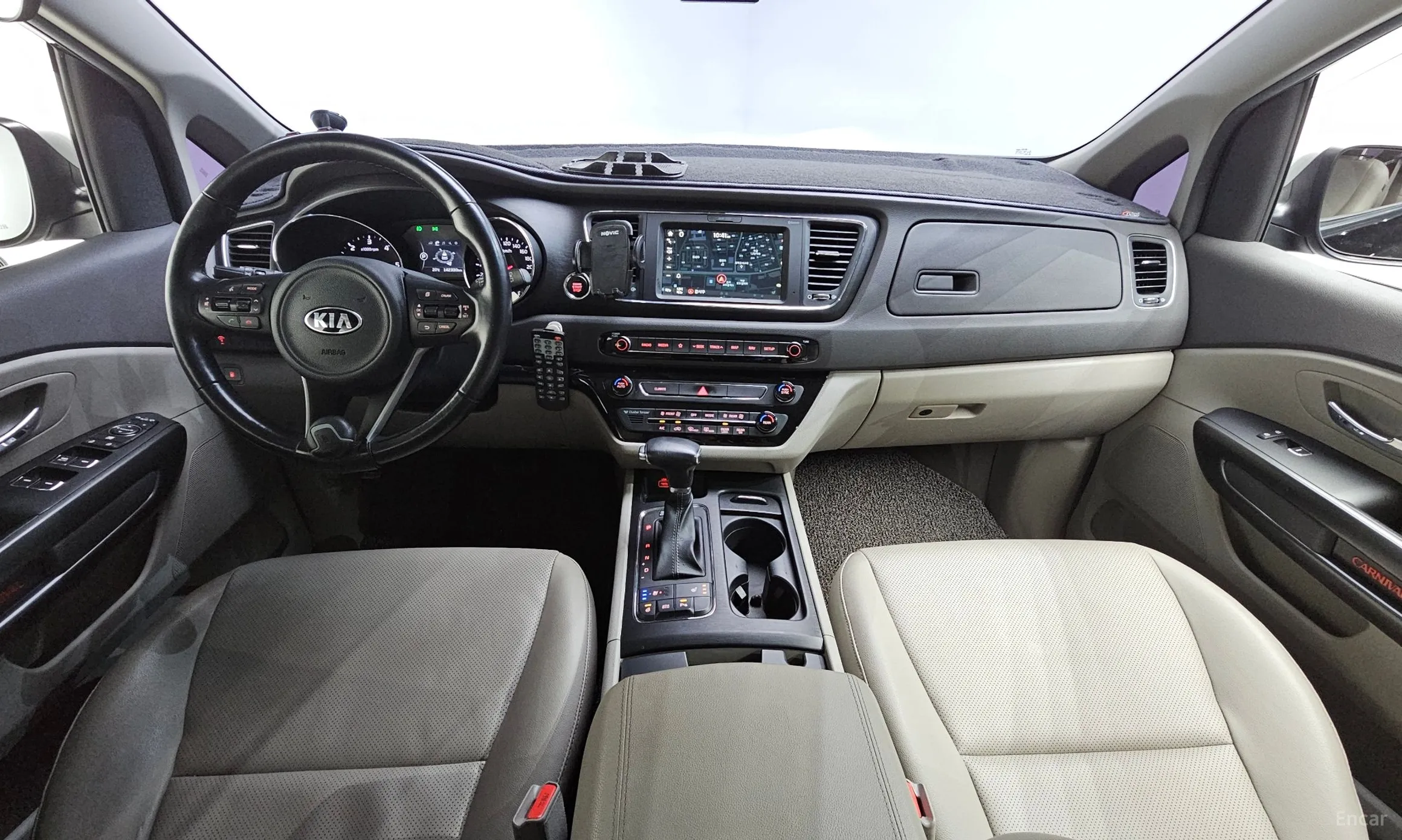 Kia Carnival превью 4