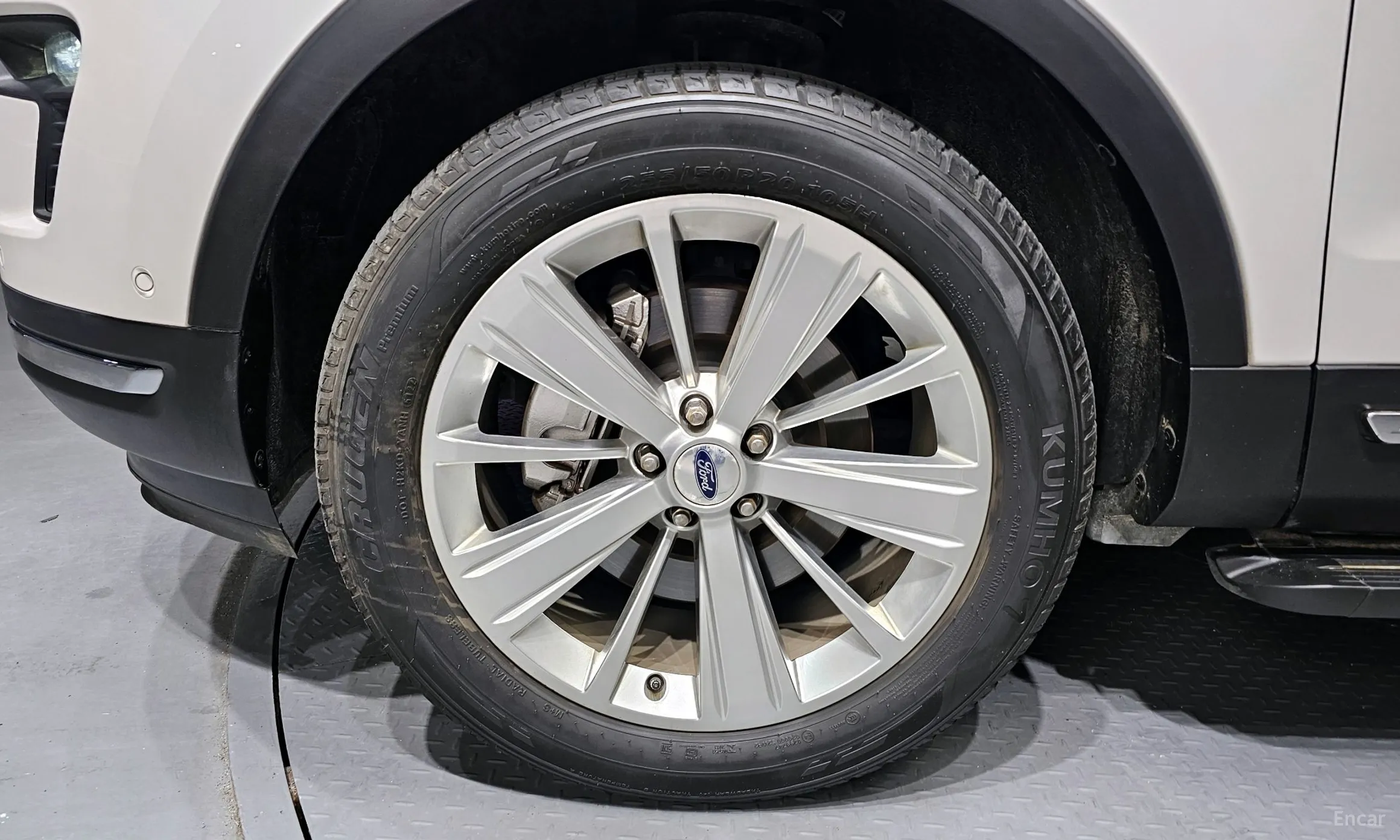 Ford Explorer превью 5