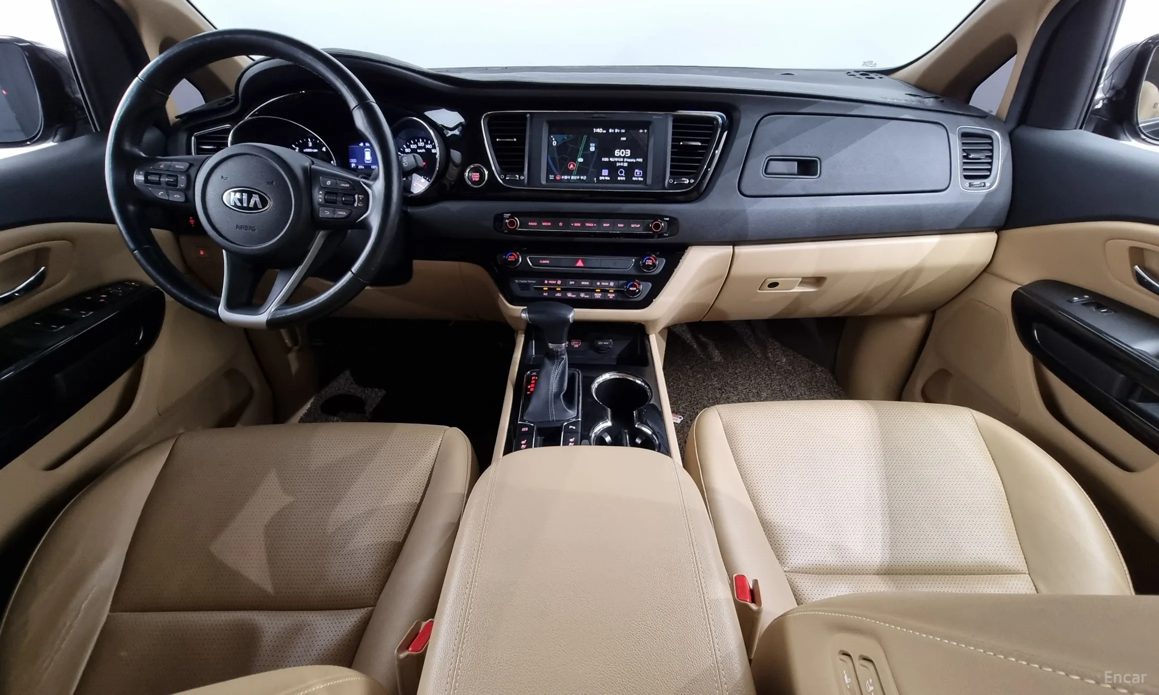 Kia Carnival превью 4