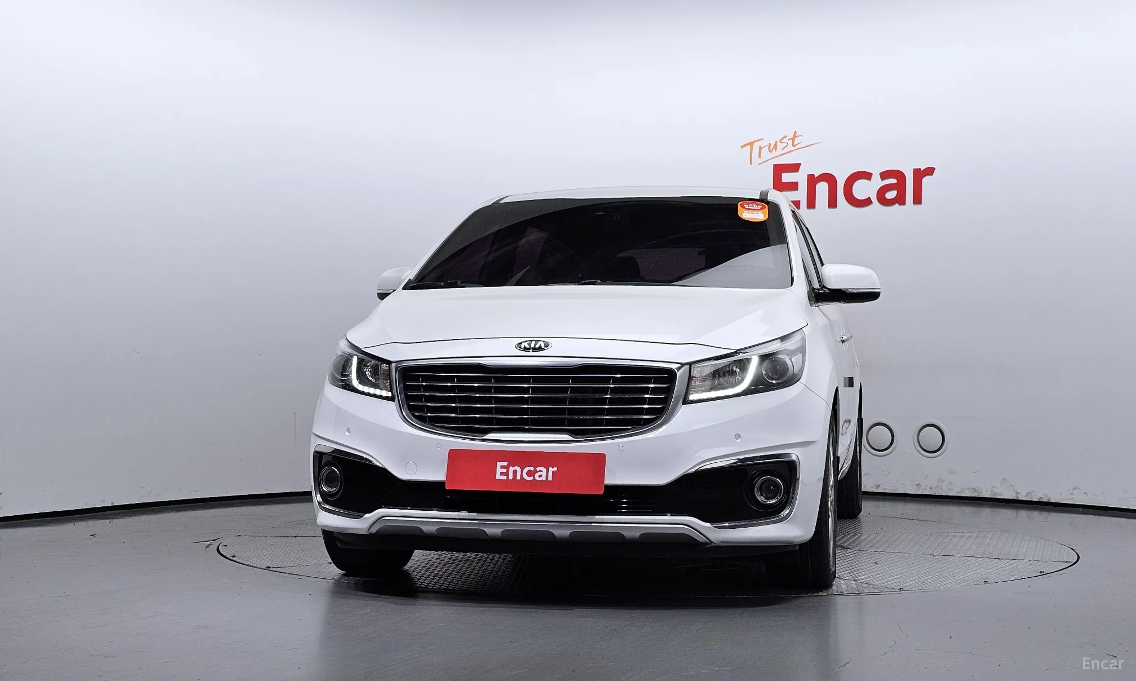 Kia Carnival превью 2