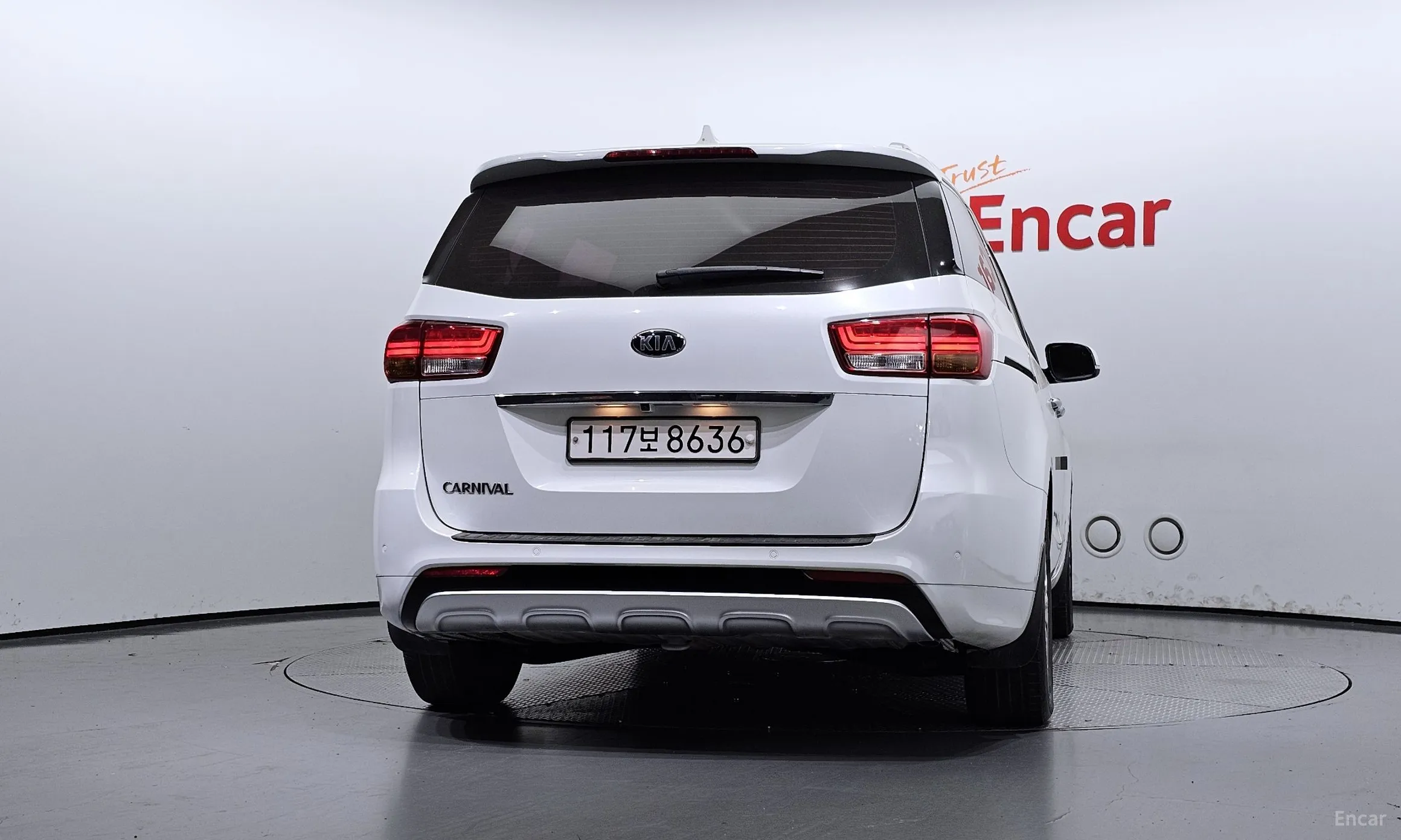 Kia Carnival превью 3
