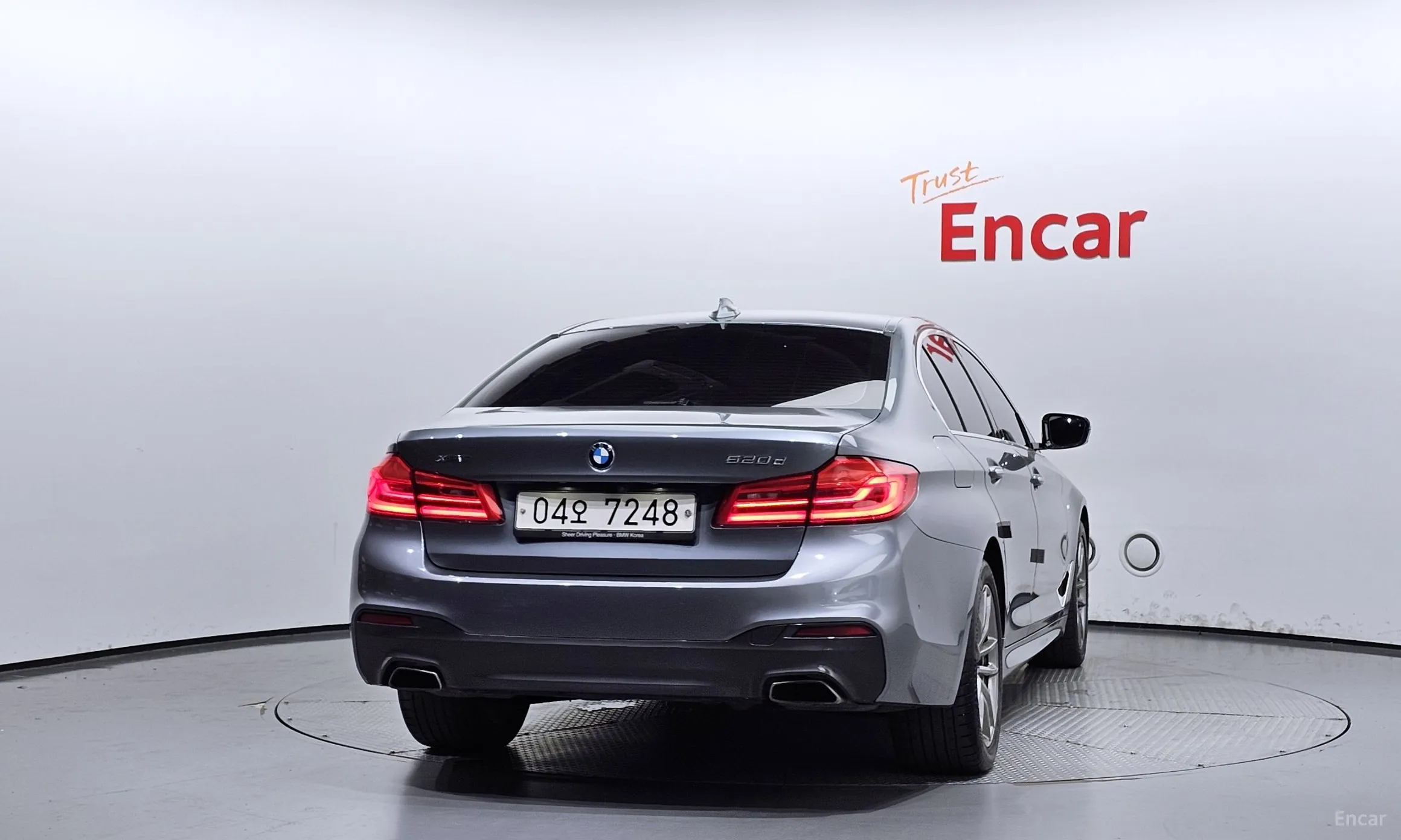 BMW 5 Series (G30) превью 3