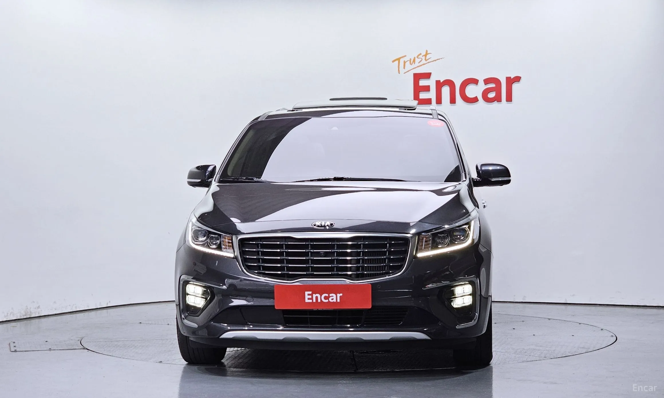 Kia Carnival превью 2
