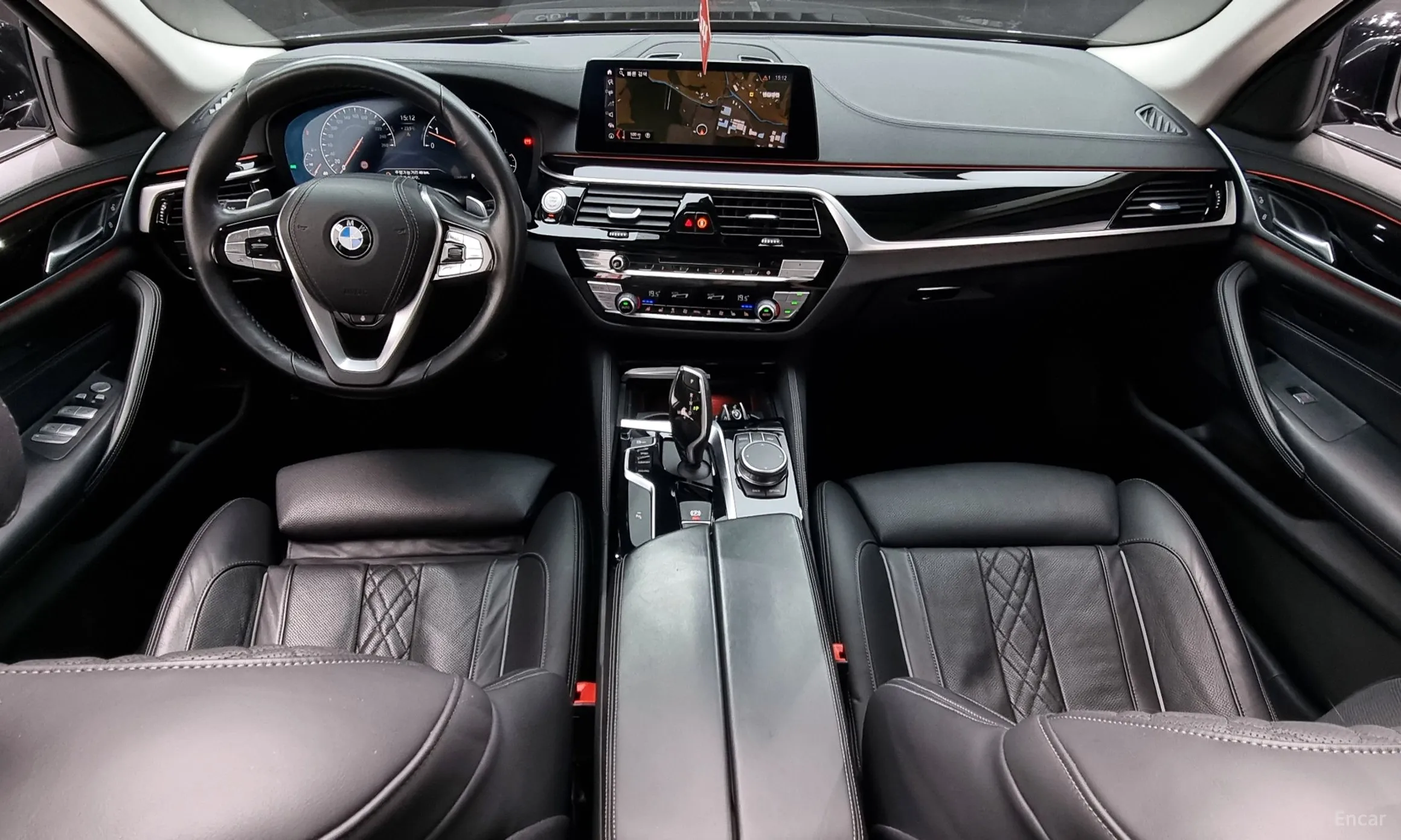 BMW 5 Series (G30) превью 4