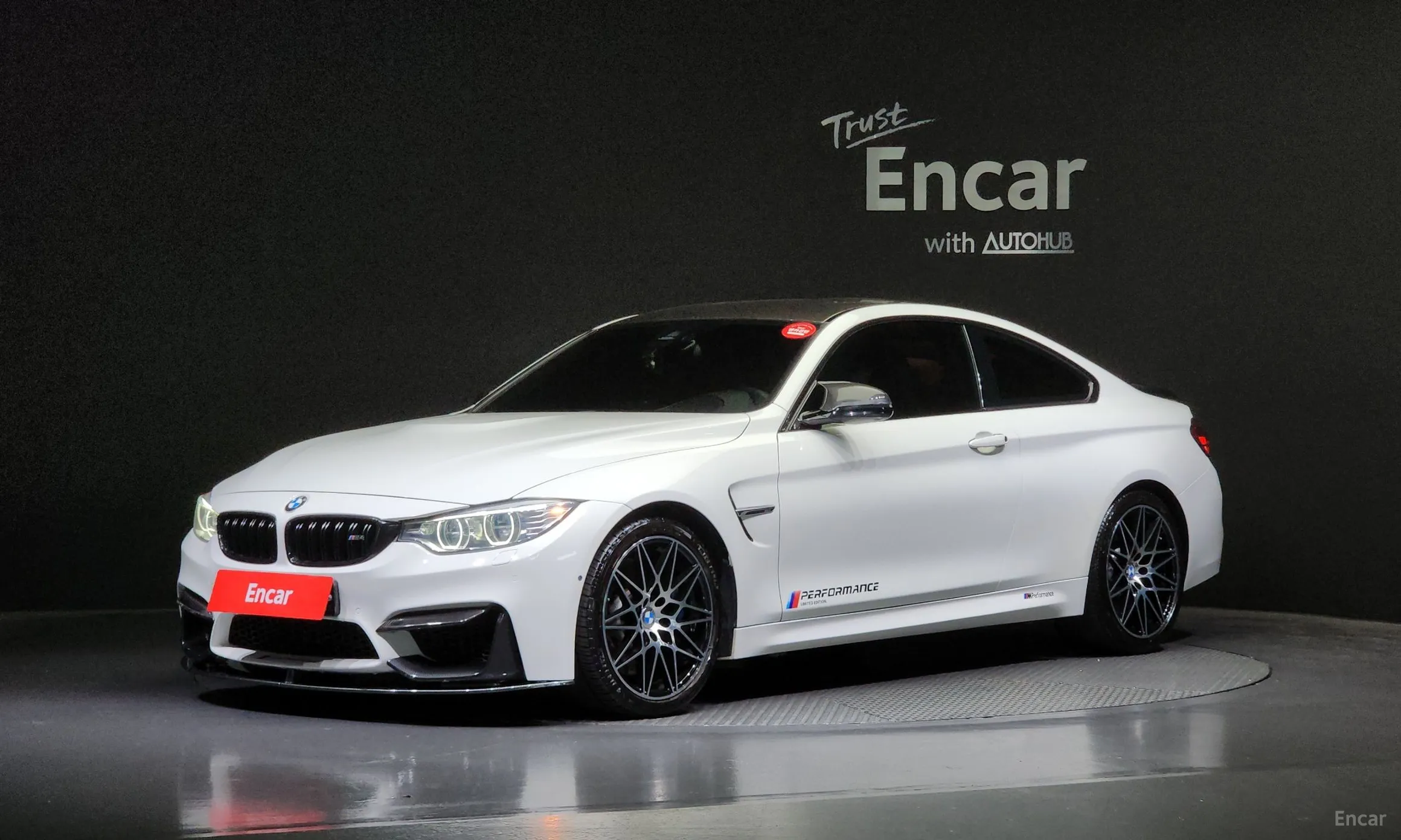 BMW M4 (F82)