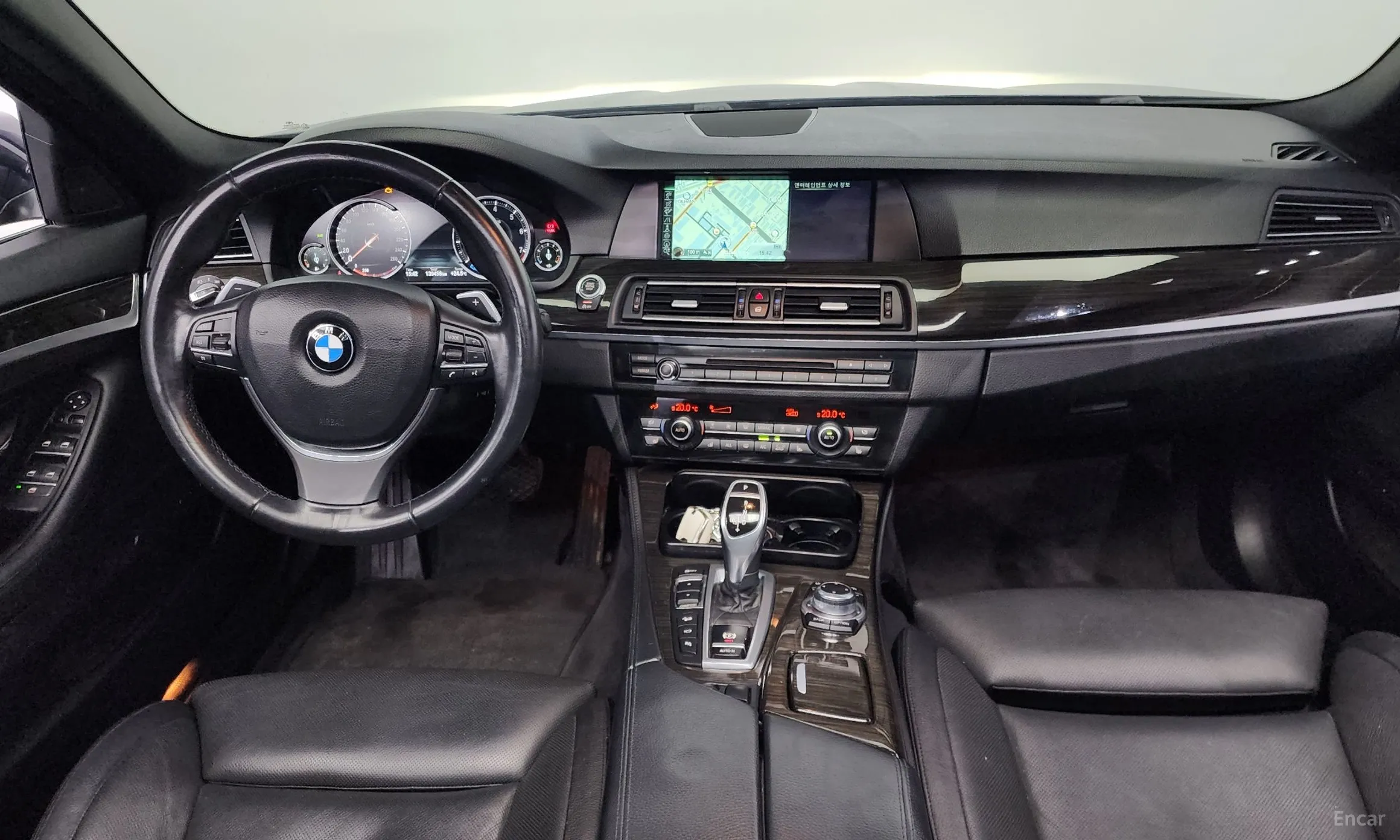 BMW 5 Series (F10) превью 4