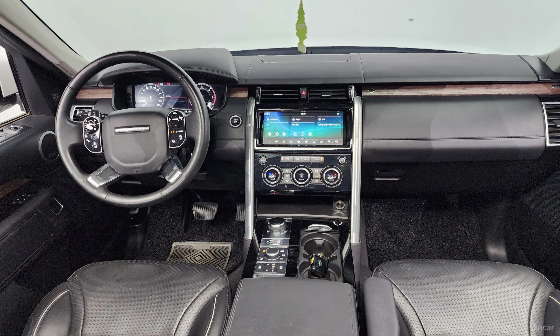 Land Rover Discovery 5 превью 4