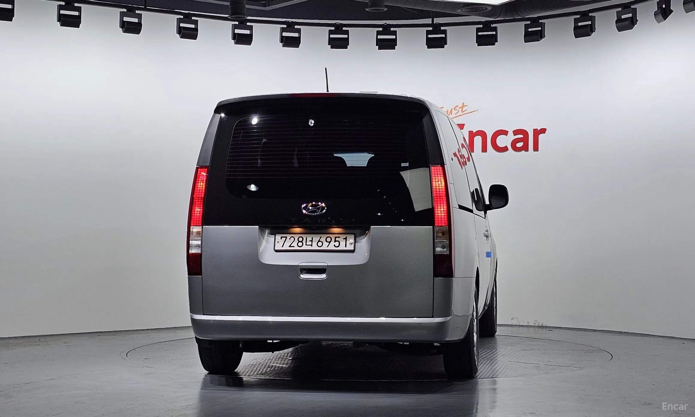 Hyundai Staria превью 3