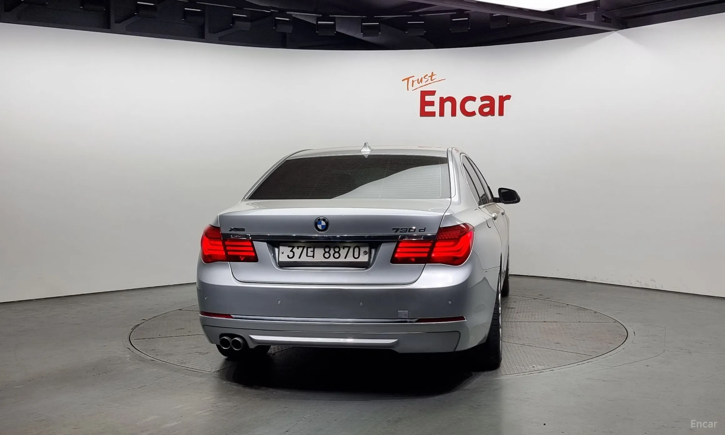BMW 7 Series (F01) превью 3