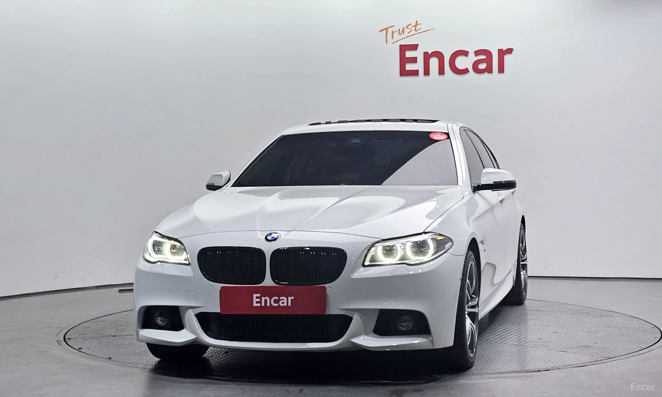 BMW 5 Series (F10) превью 2