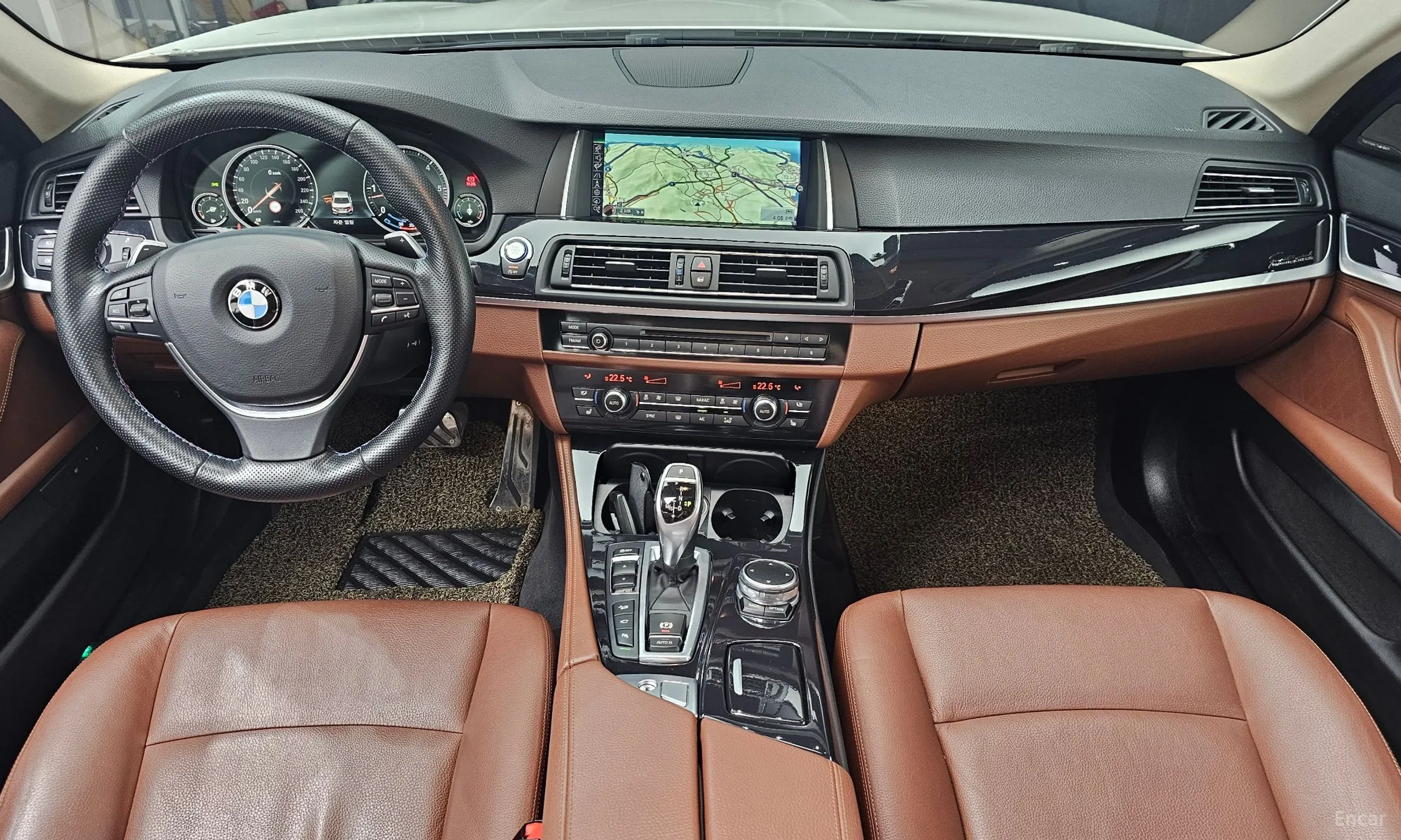 BMW 5 Series (F10) превью 4