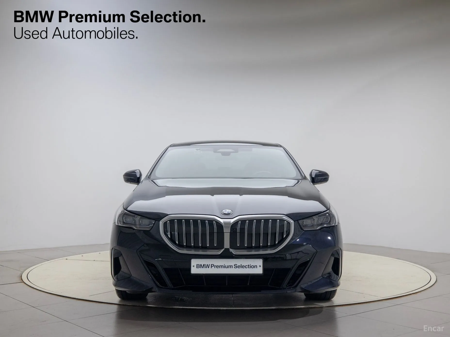 BMW 5 Series (G60) превью 2