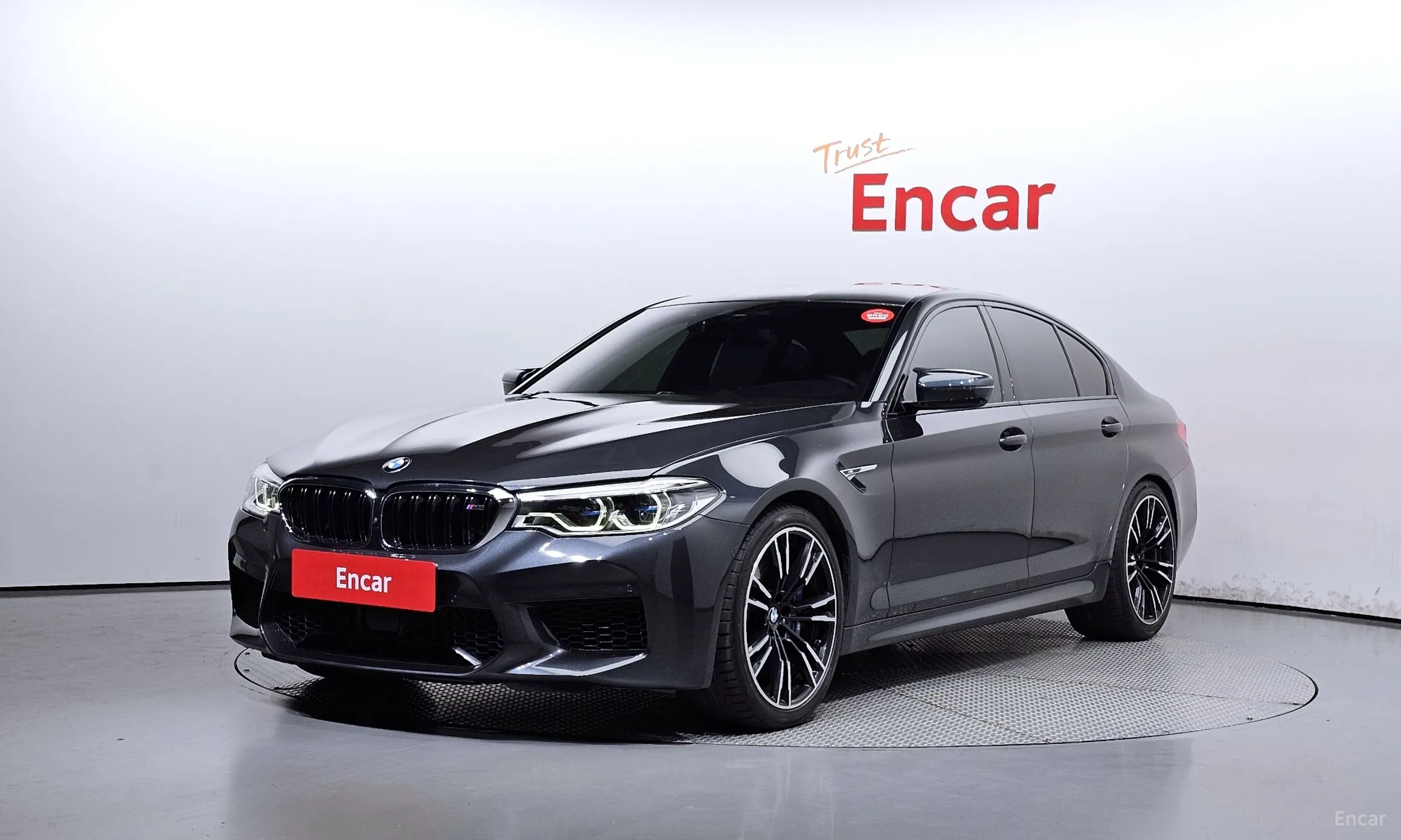 BMW M5 (F90)