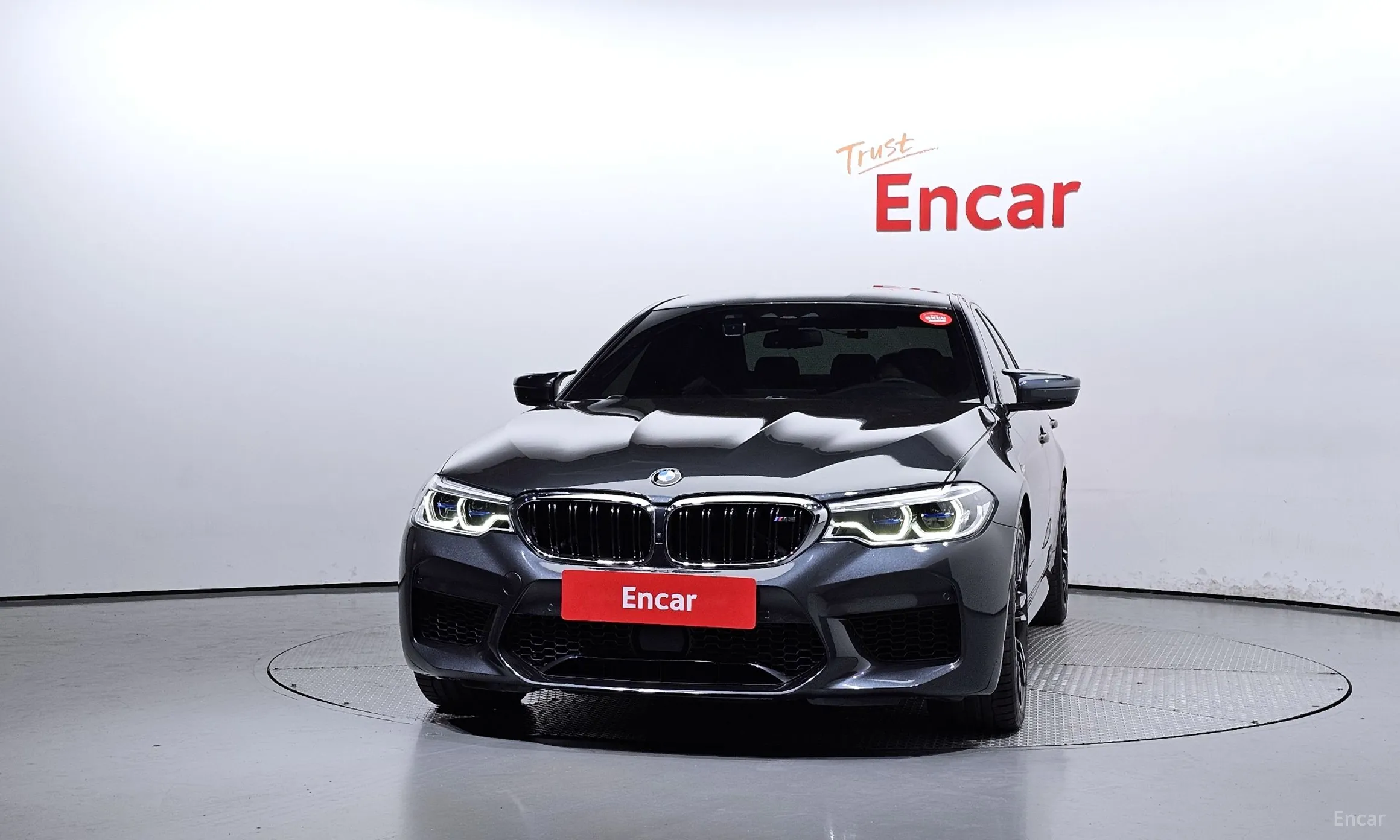 BMW M5 (F90)