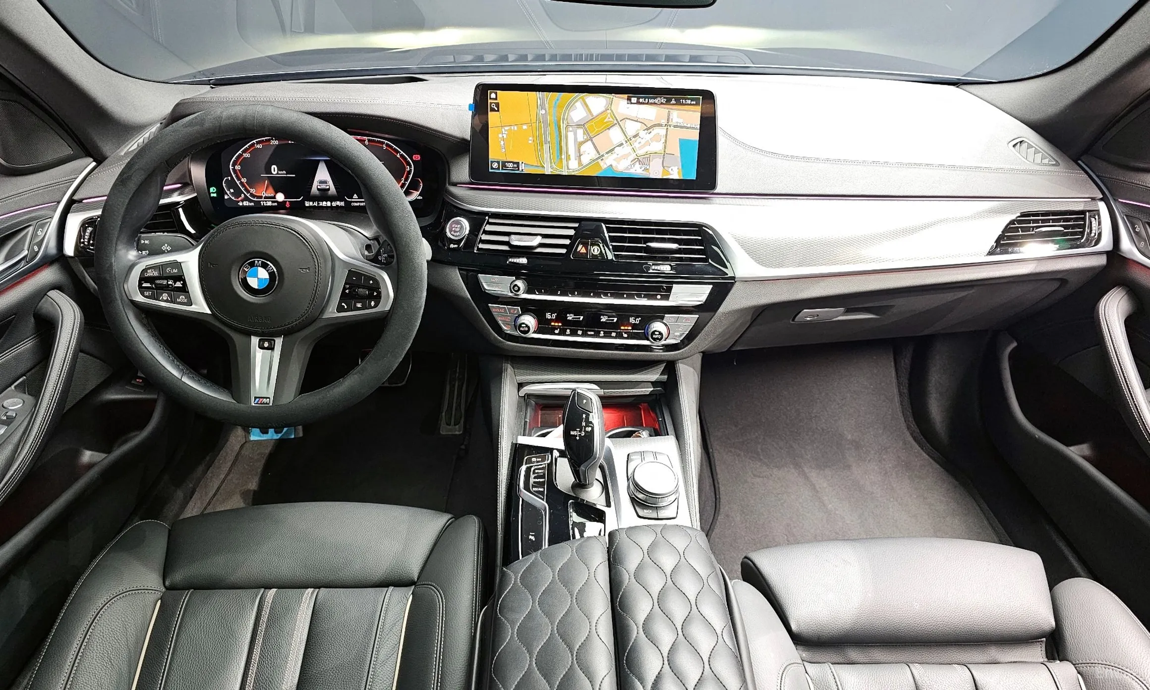 BMW 5 Series (G30) превью 4