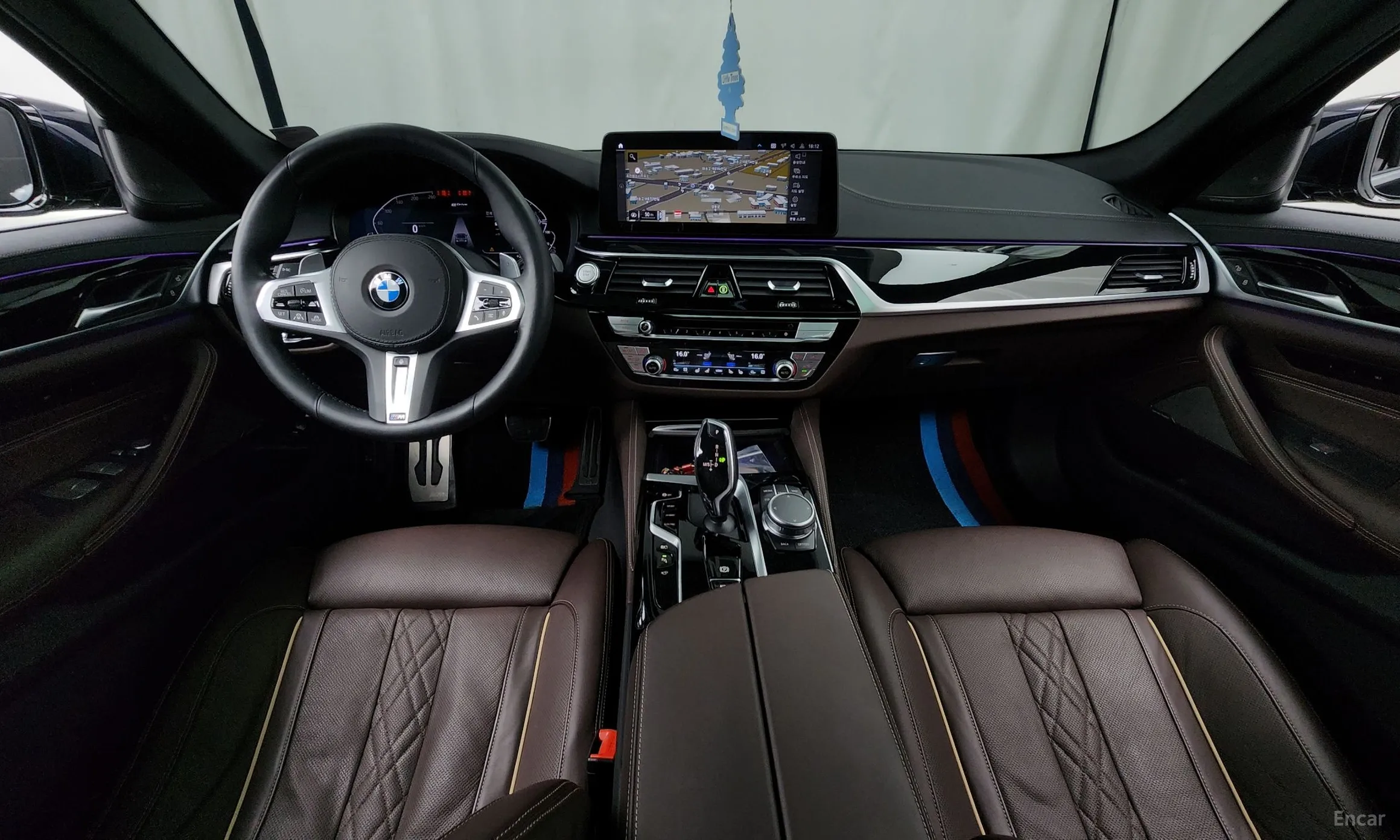 BMW 5 Series (G30) превью 4