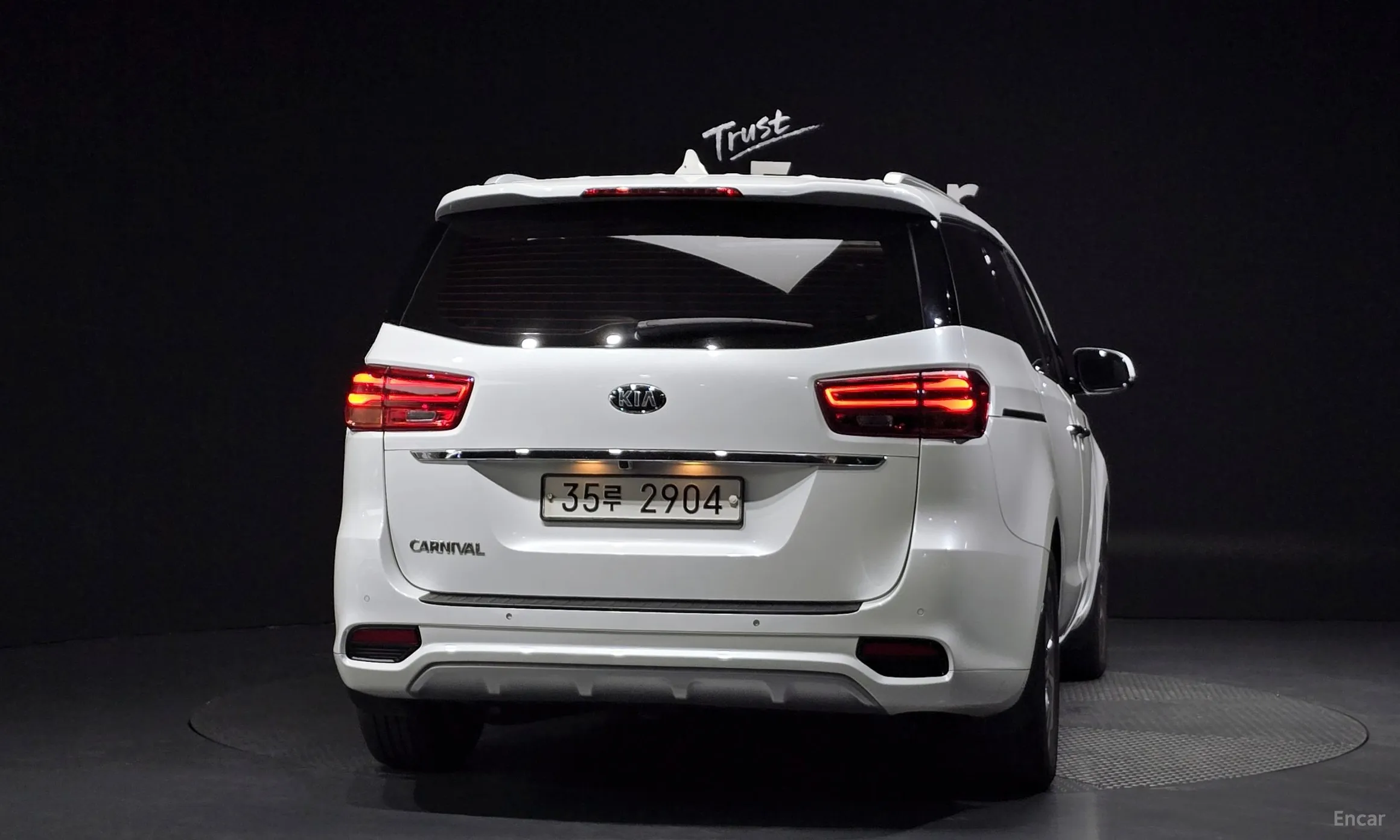 Kia Carnival превью 3
