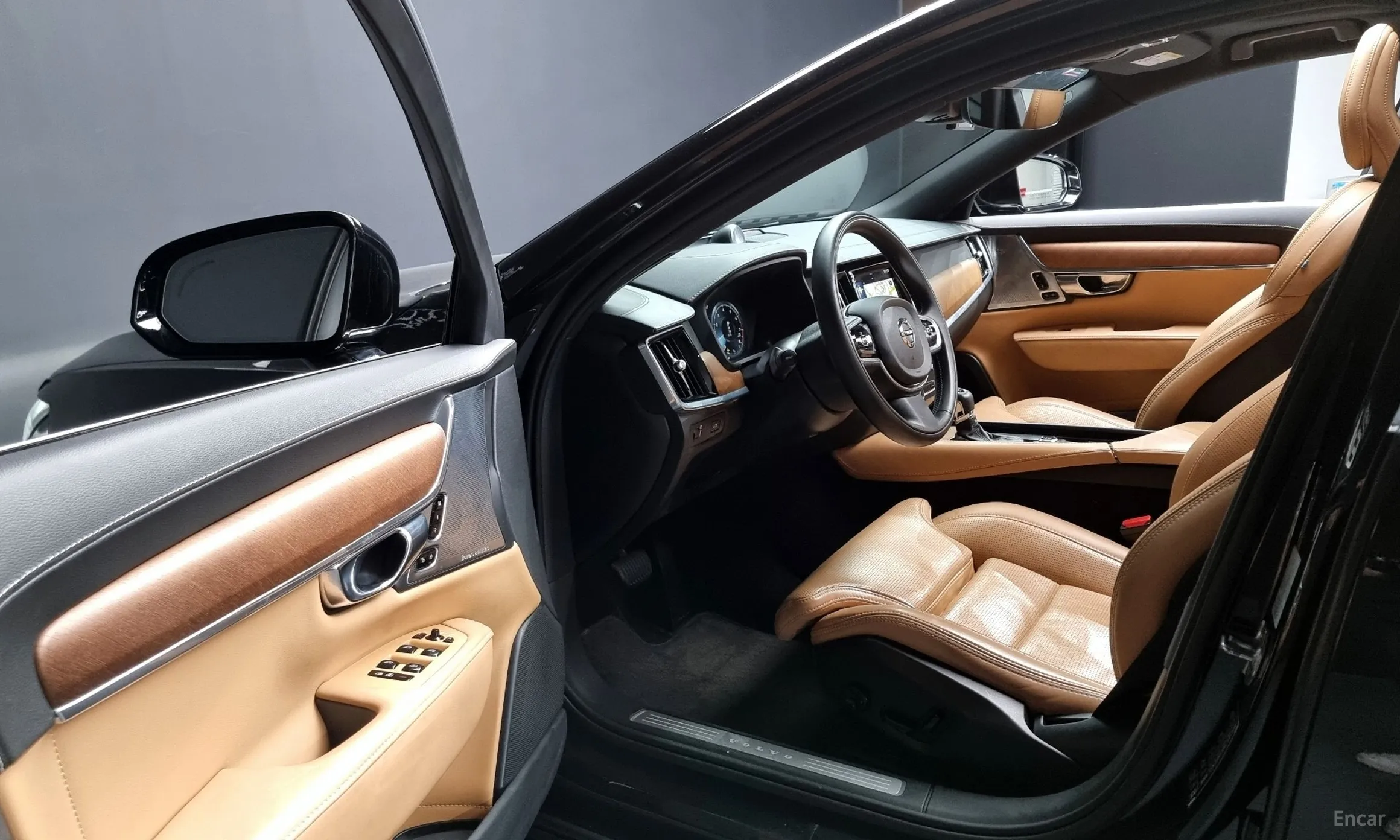 Volvo S90 превью 10