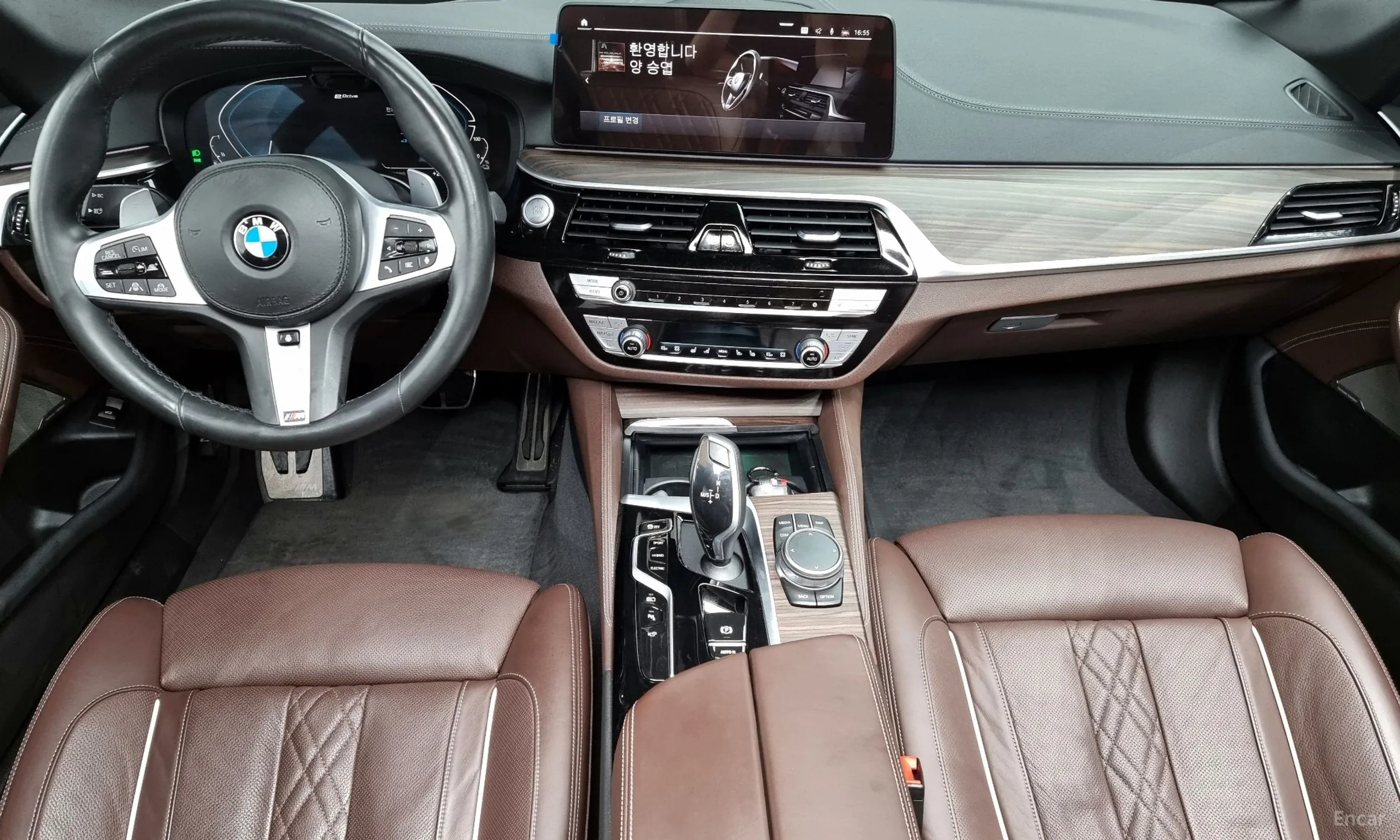BMW 5 Series (G30) превью 4