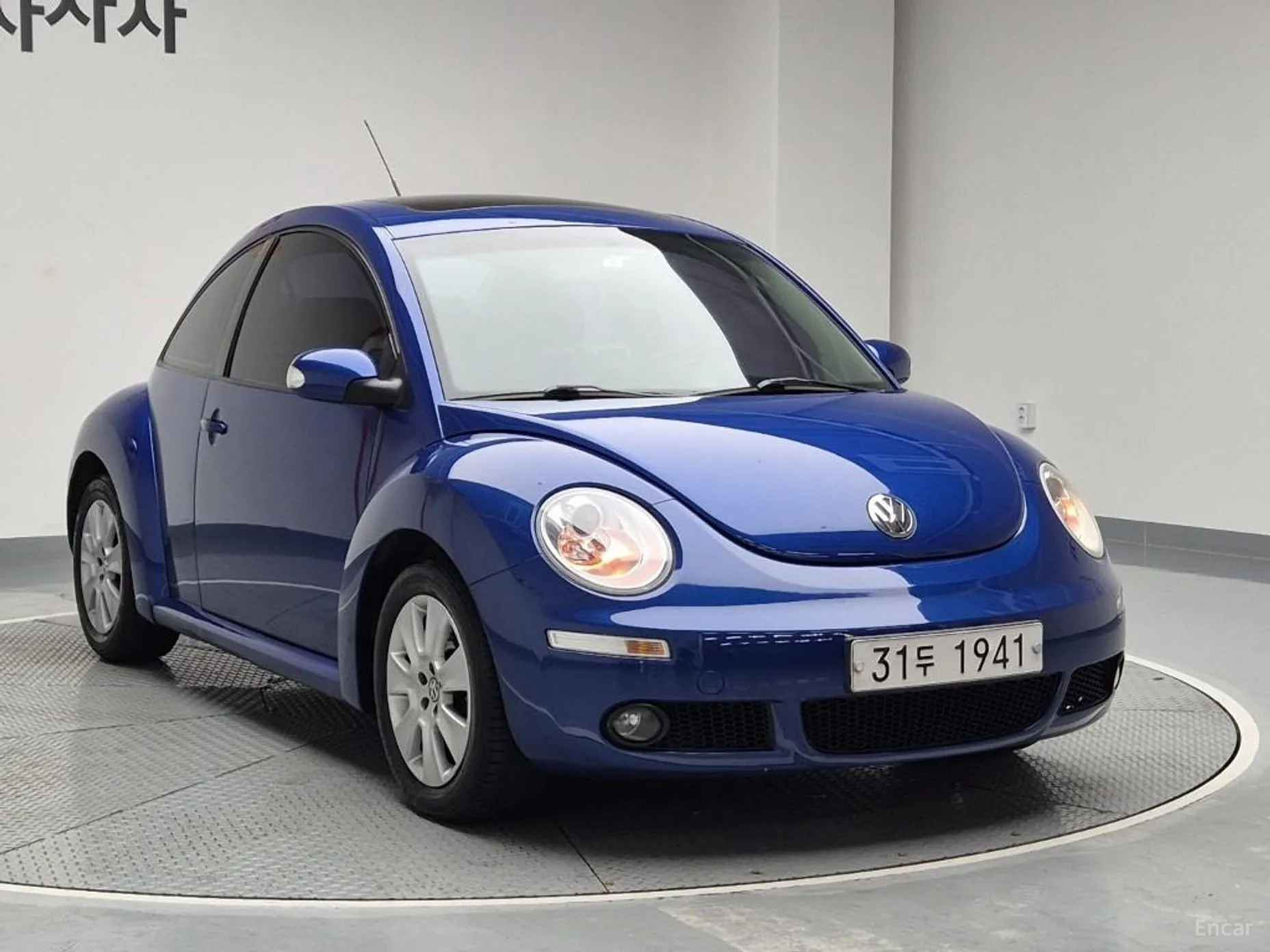 Volkswagen New Beetle превью 3