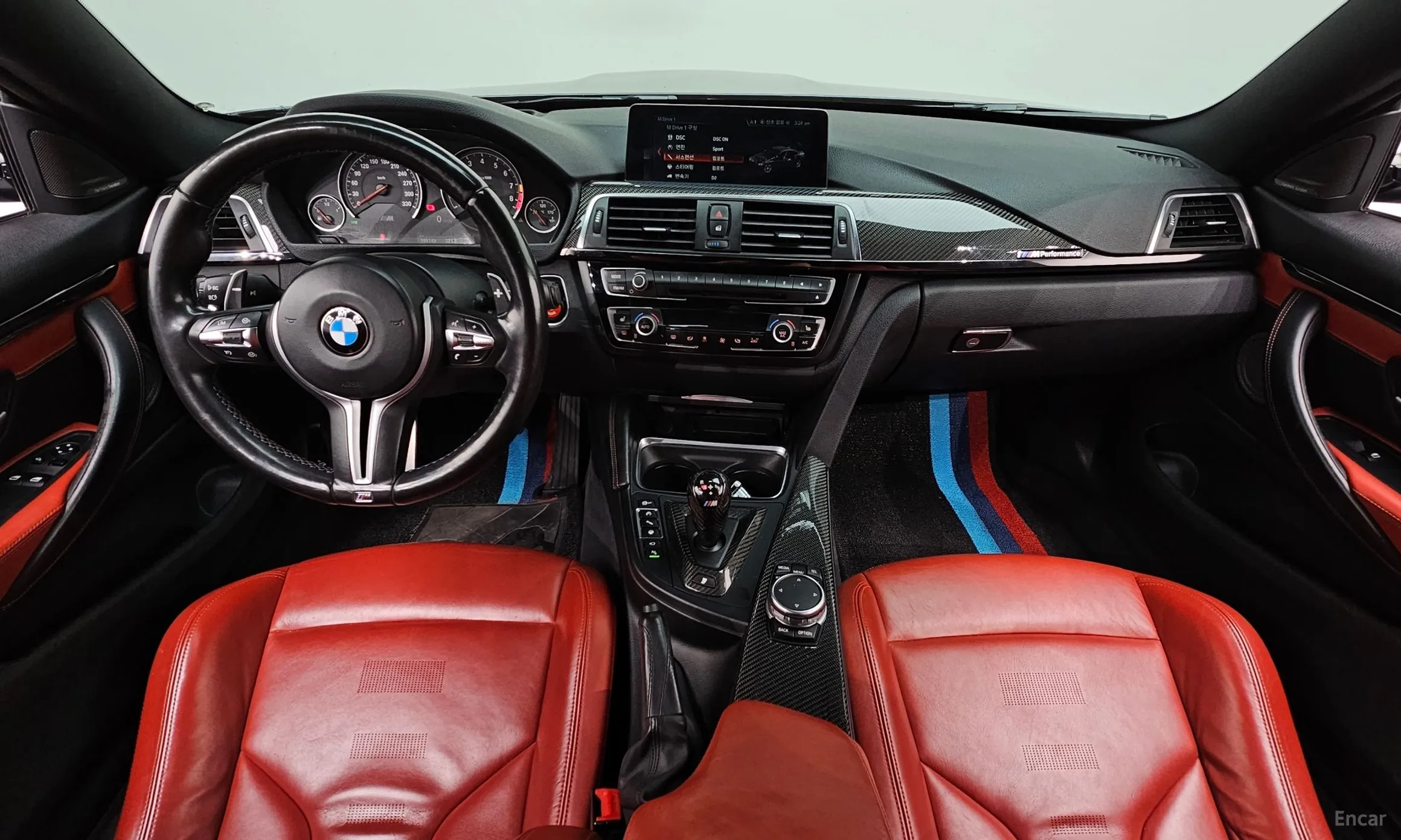 BMW M4 (F82) превью 4
