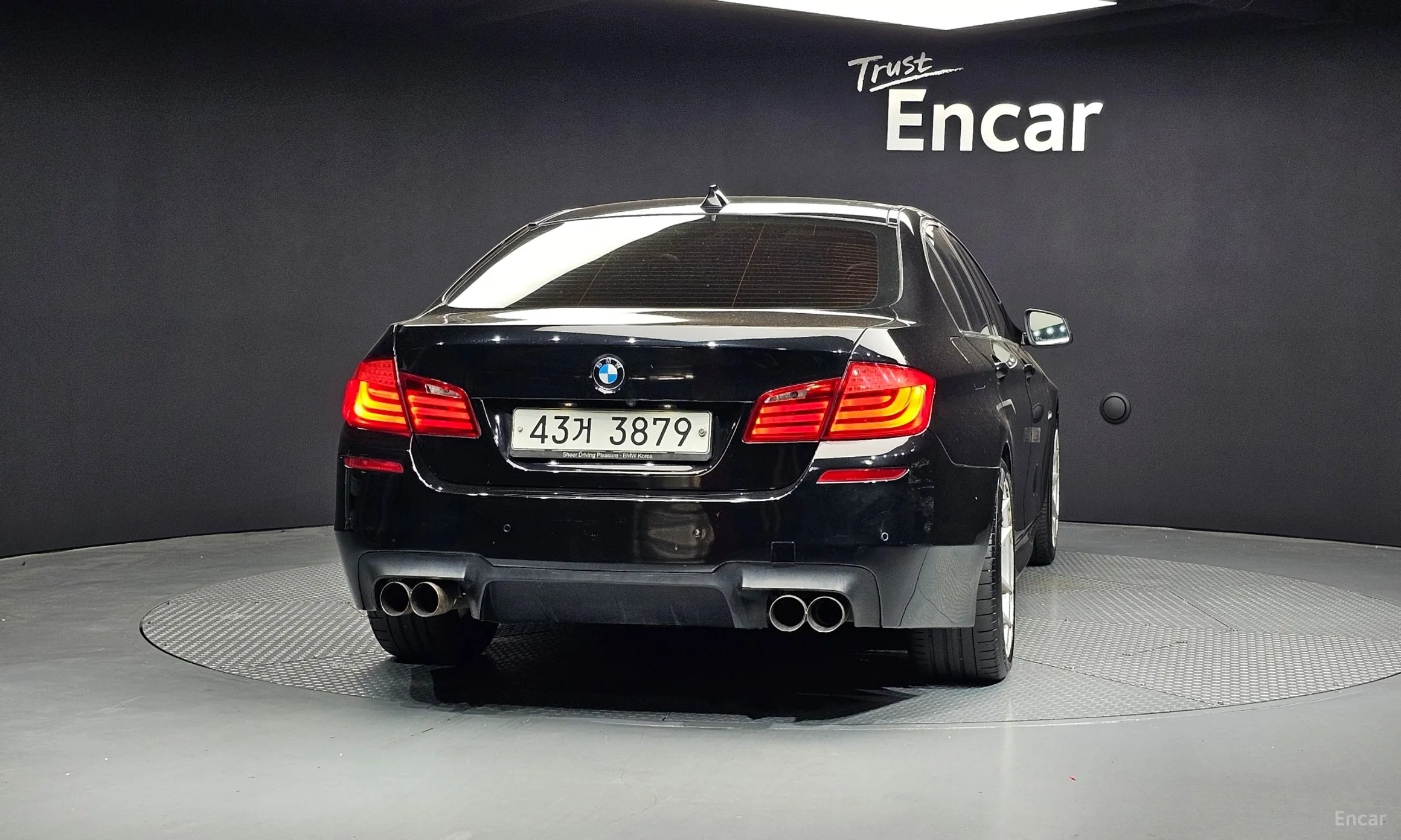 BMW 5 Series (F10) превью 3