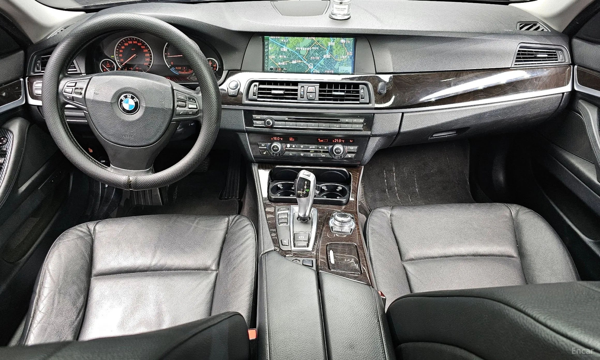 BMW 5 Series (F10) превью 4