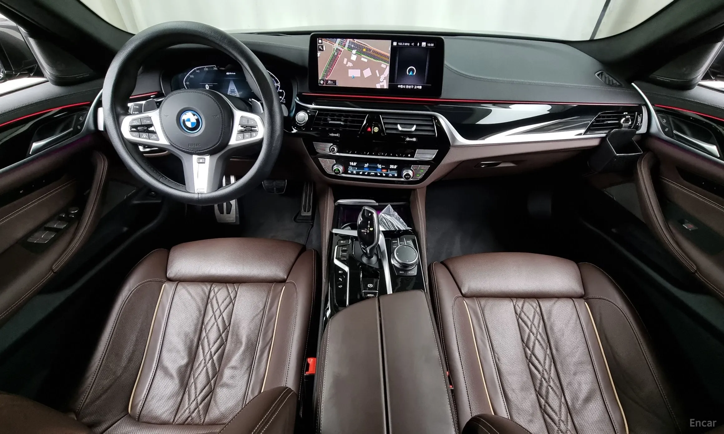BMW 5 Series (G30) превью 4