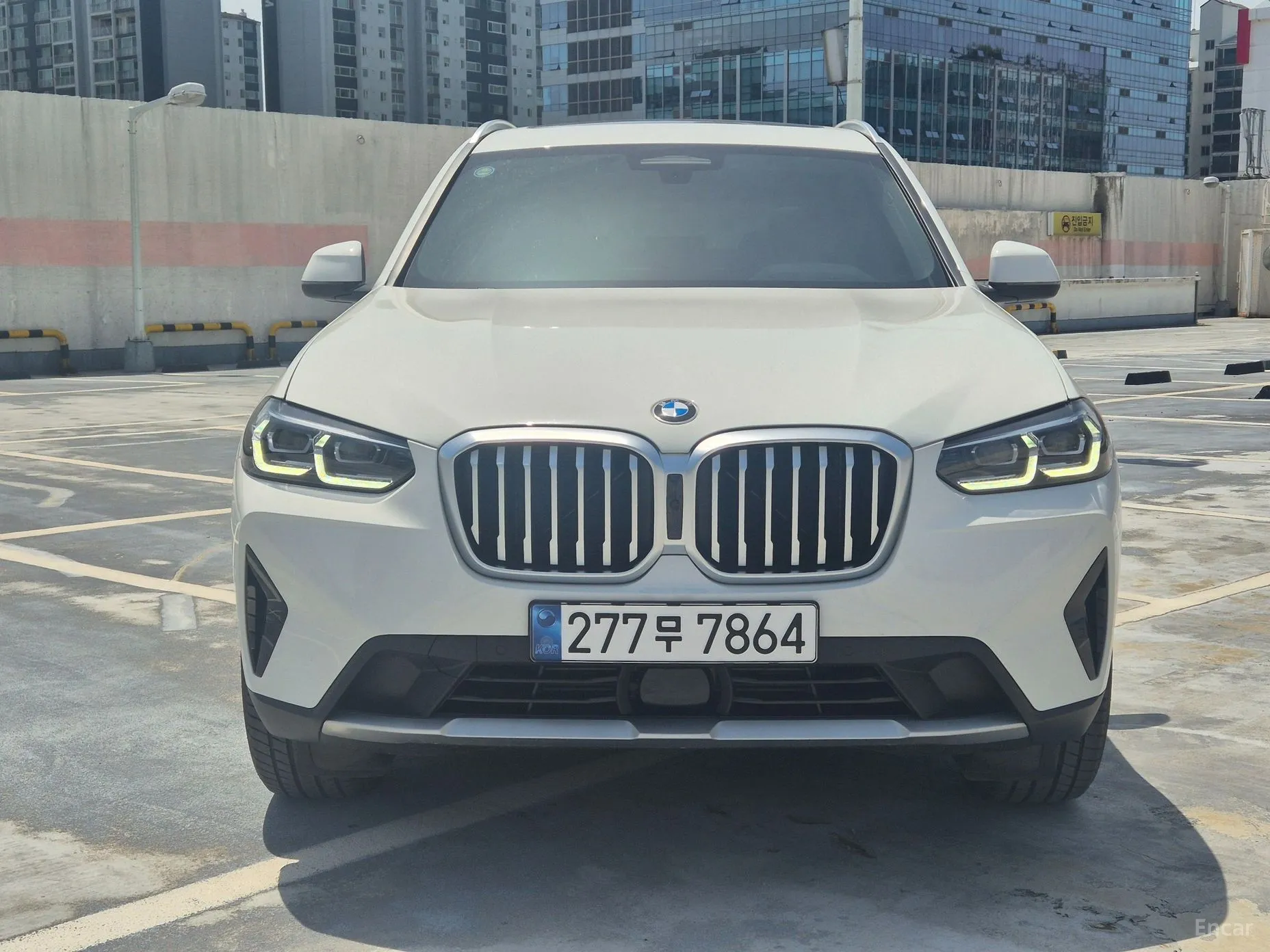 X3 (G01)