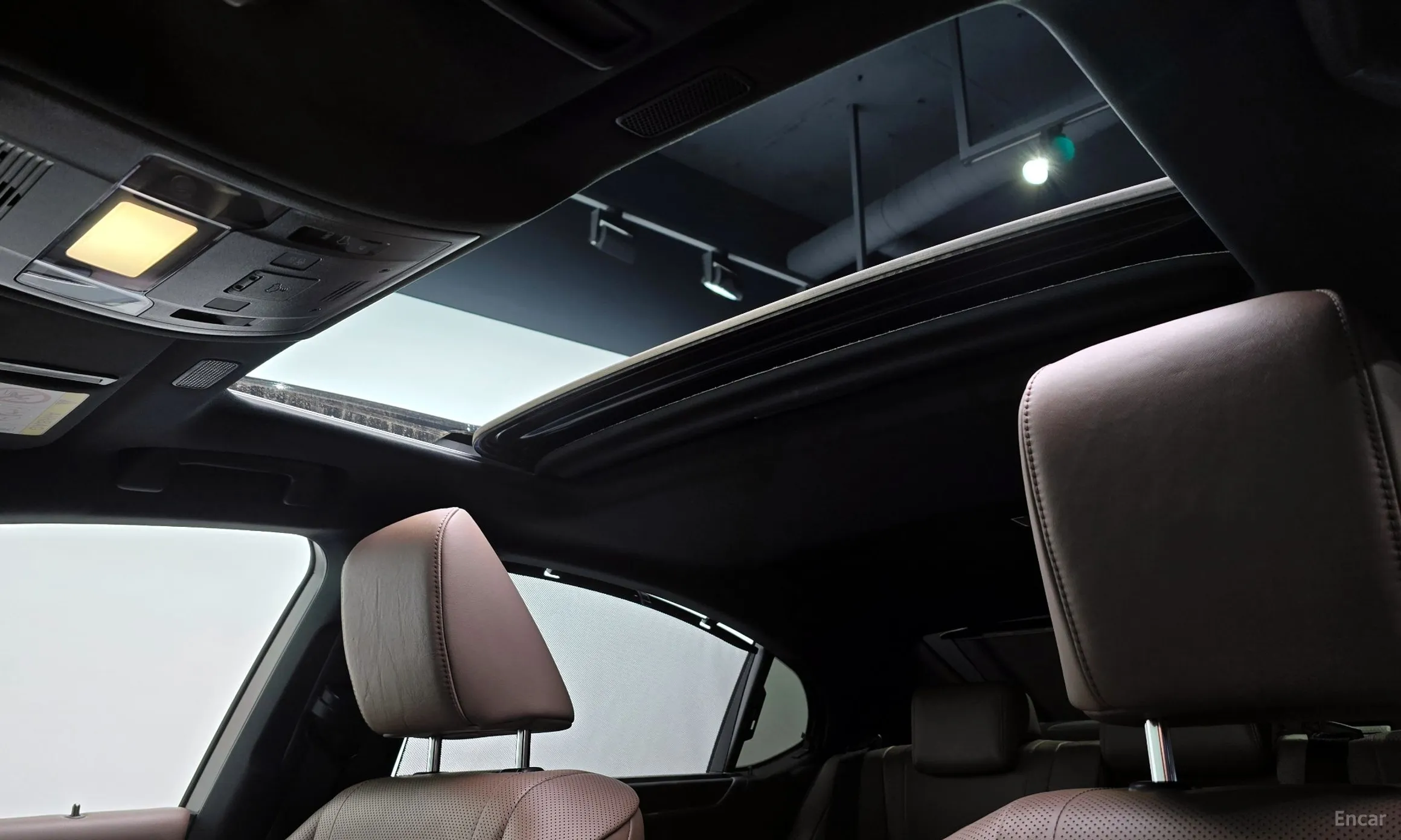 Lexus ES300h 7th Generation превью 17