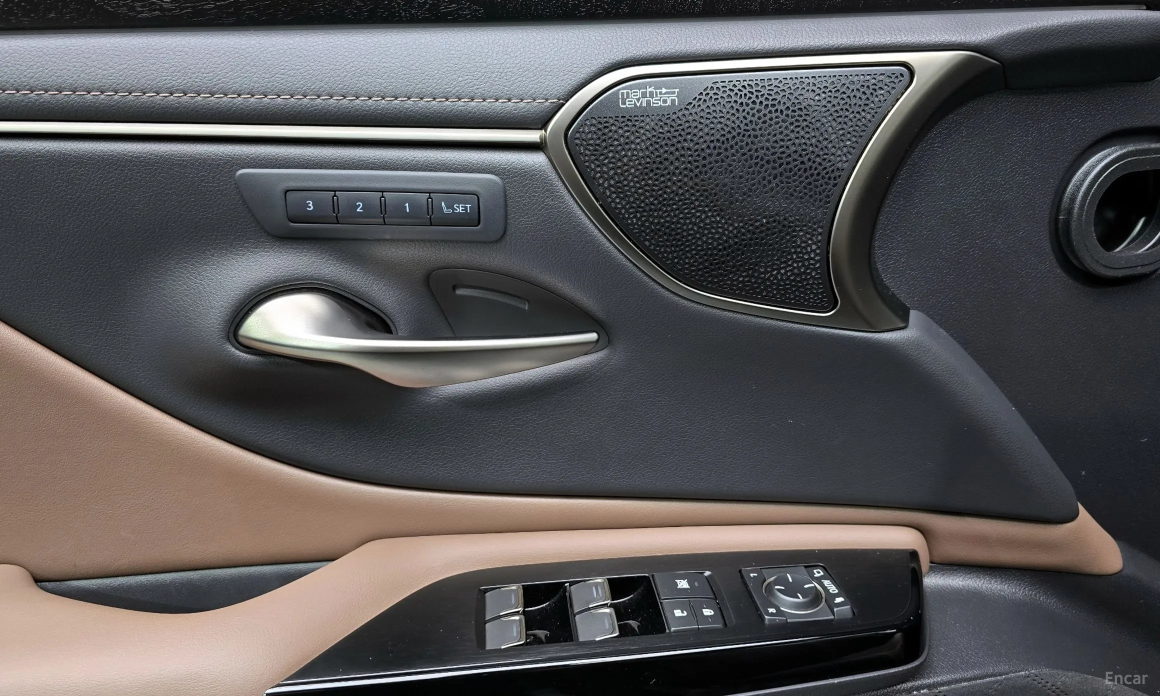 Lexus ES300h 7th Generation превью 19
