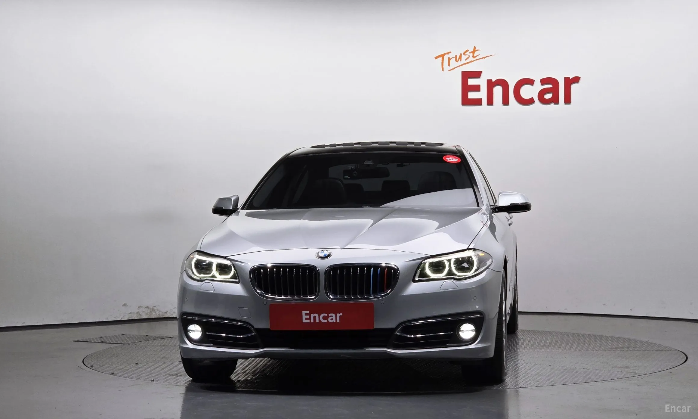 BMW 5 Series (F10) превью 2