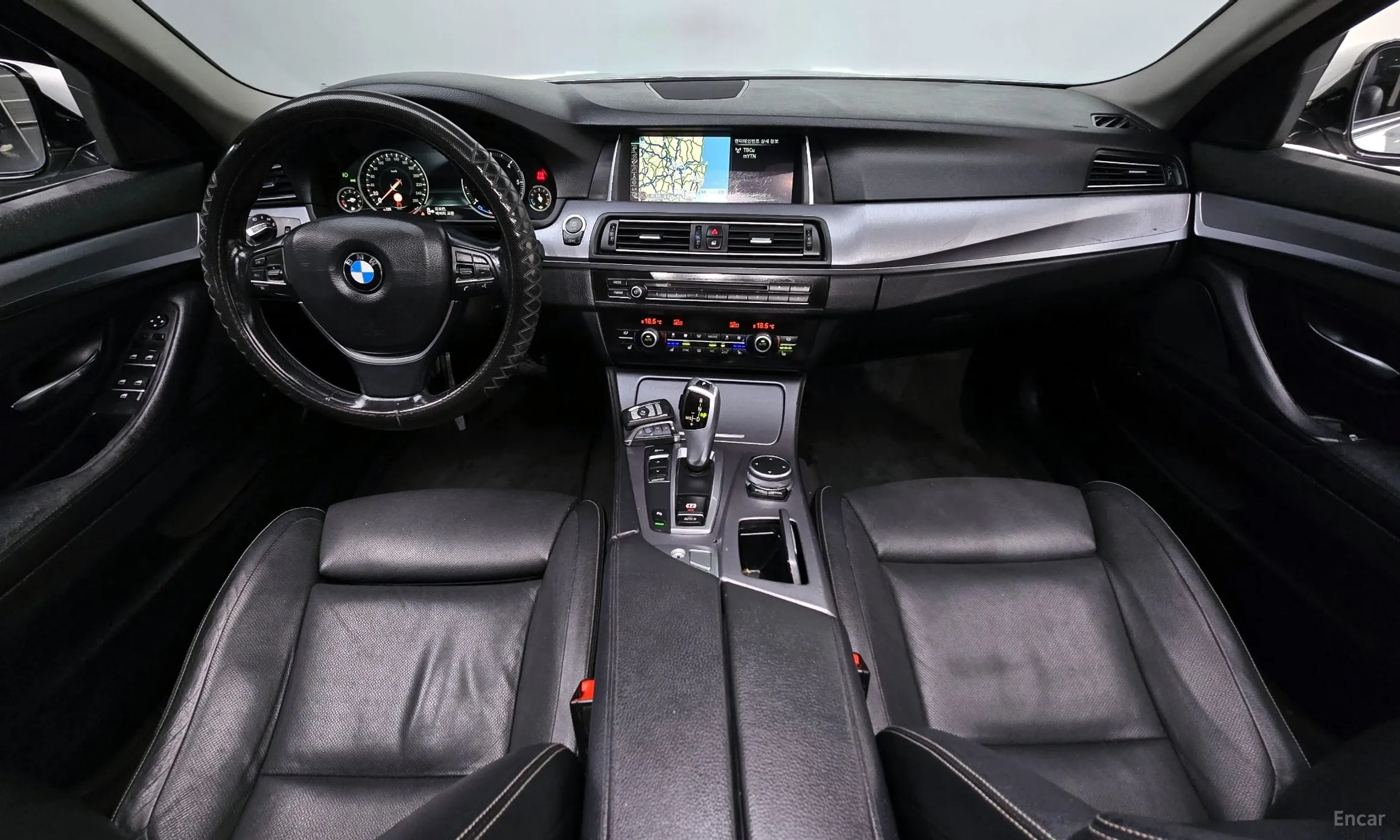BMW 5 Series (F10) превью 4