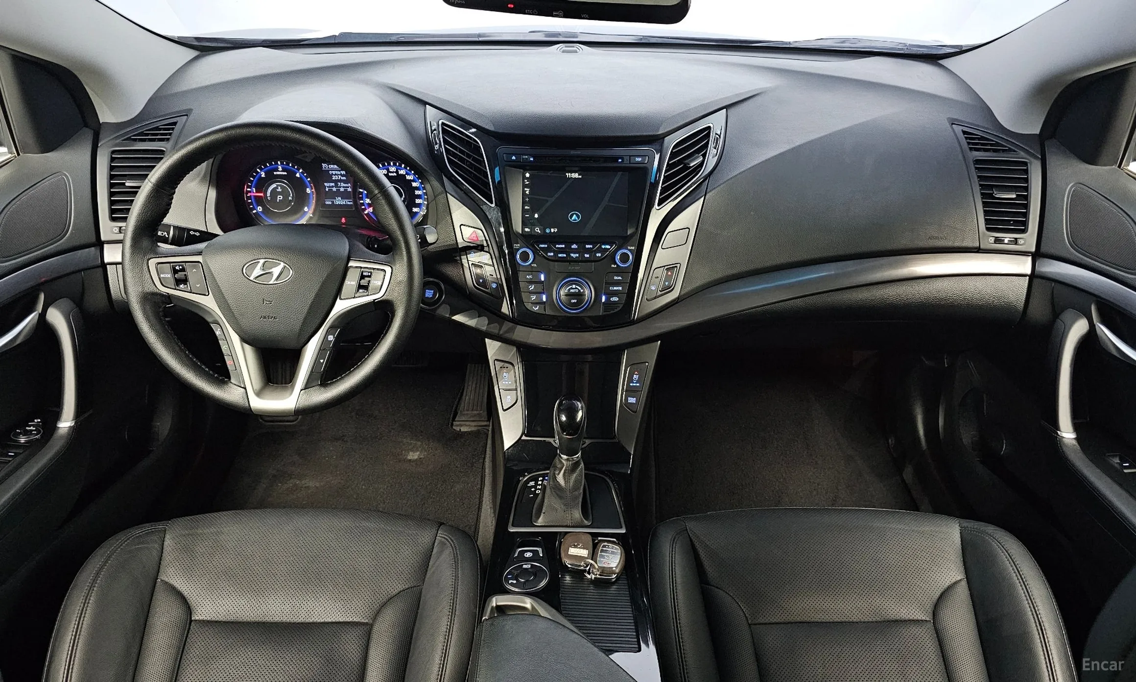 Hyundai i40 saloon превью 4
