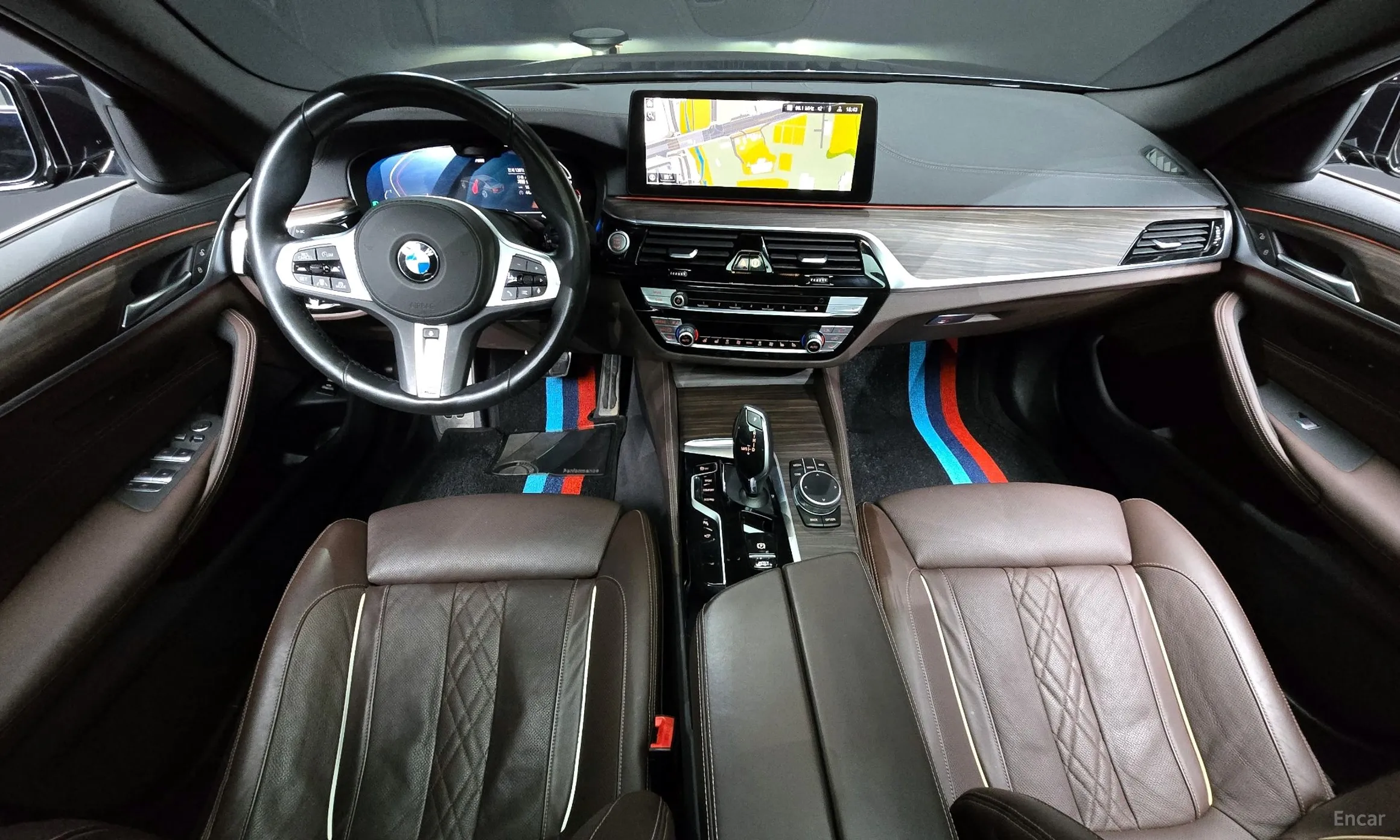 BMW 5 Series (G30) превью 4