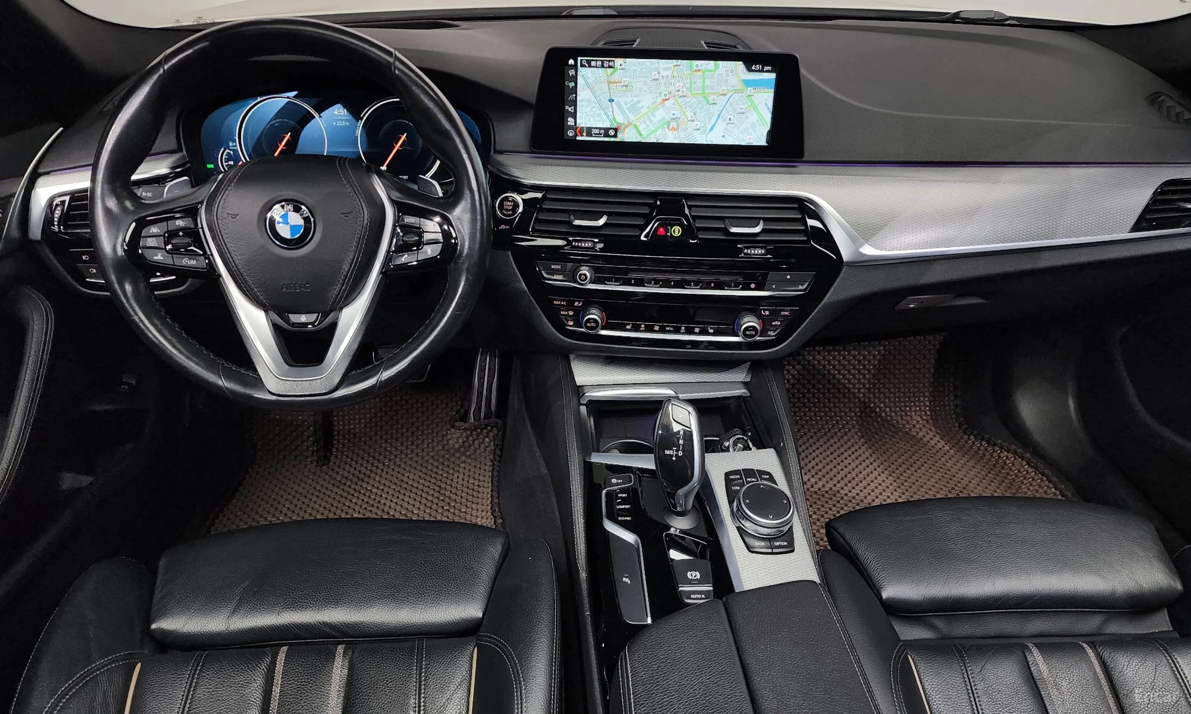 BMW 5 Series (G30) превью 4