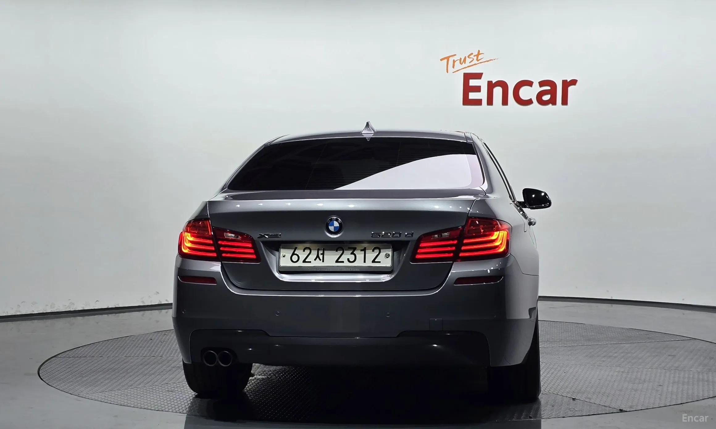 BMW 5 Series (F10) превью 3