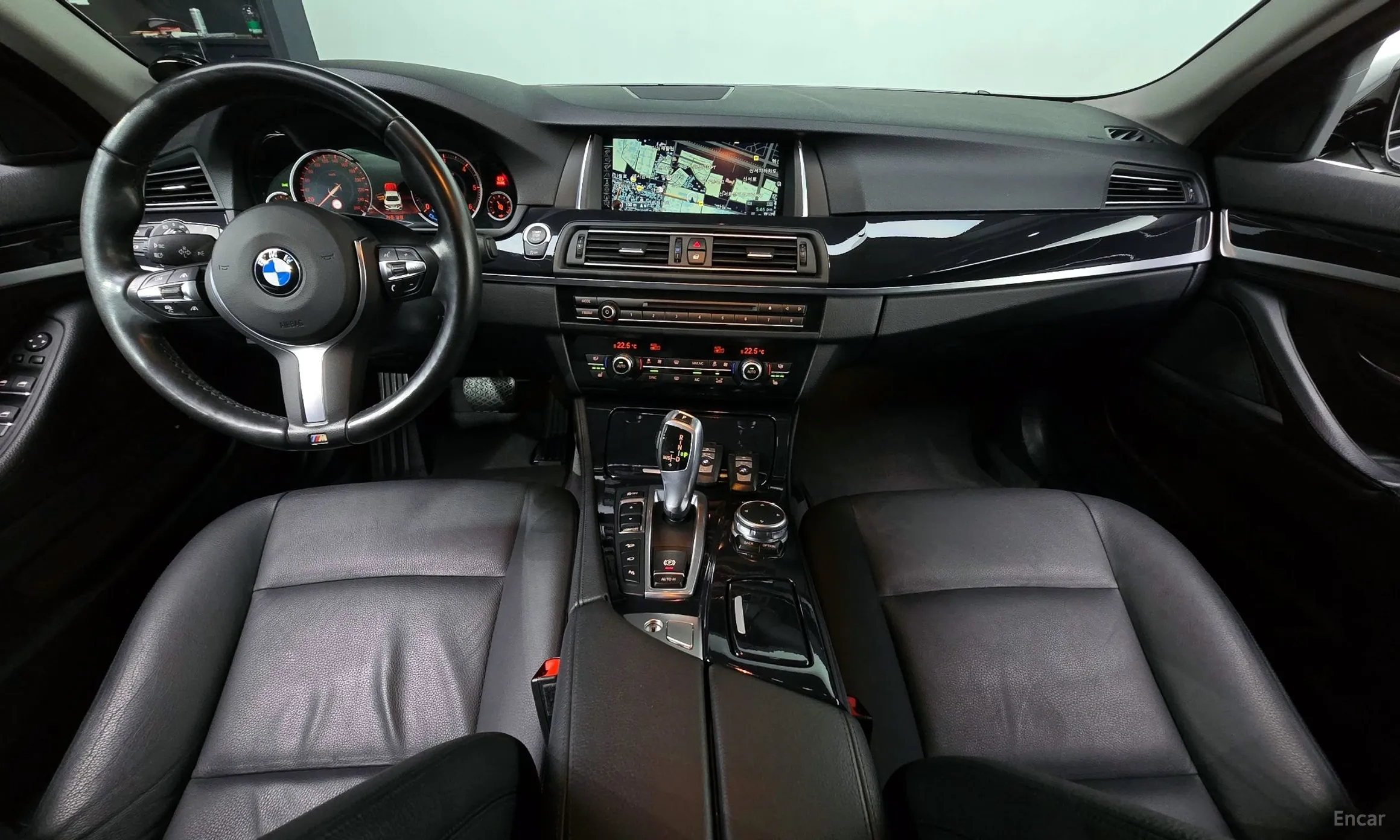 BMW 5 Series (F10) превью 4