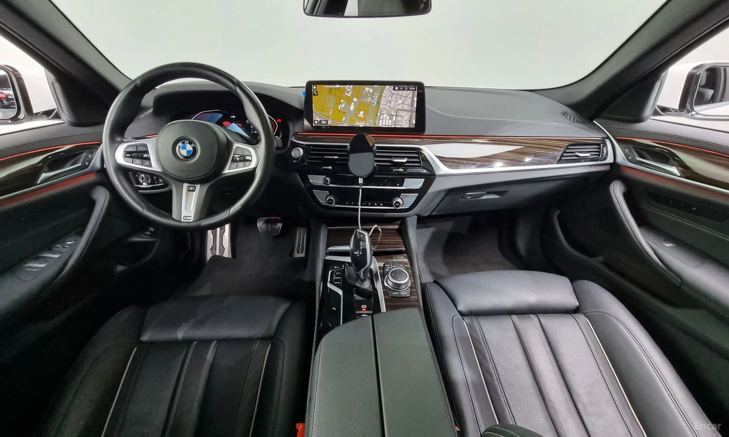 BMW 5 Series (G30) превью 4
