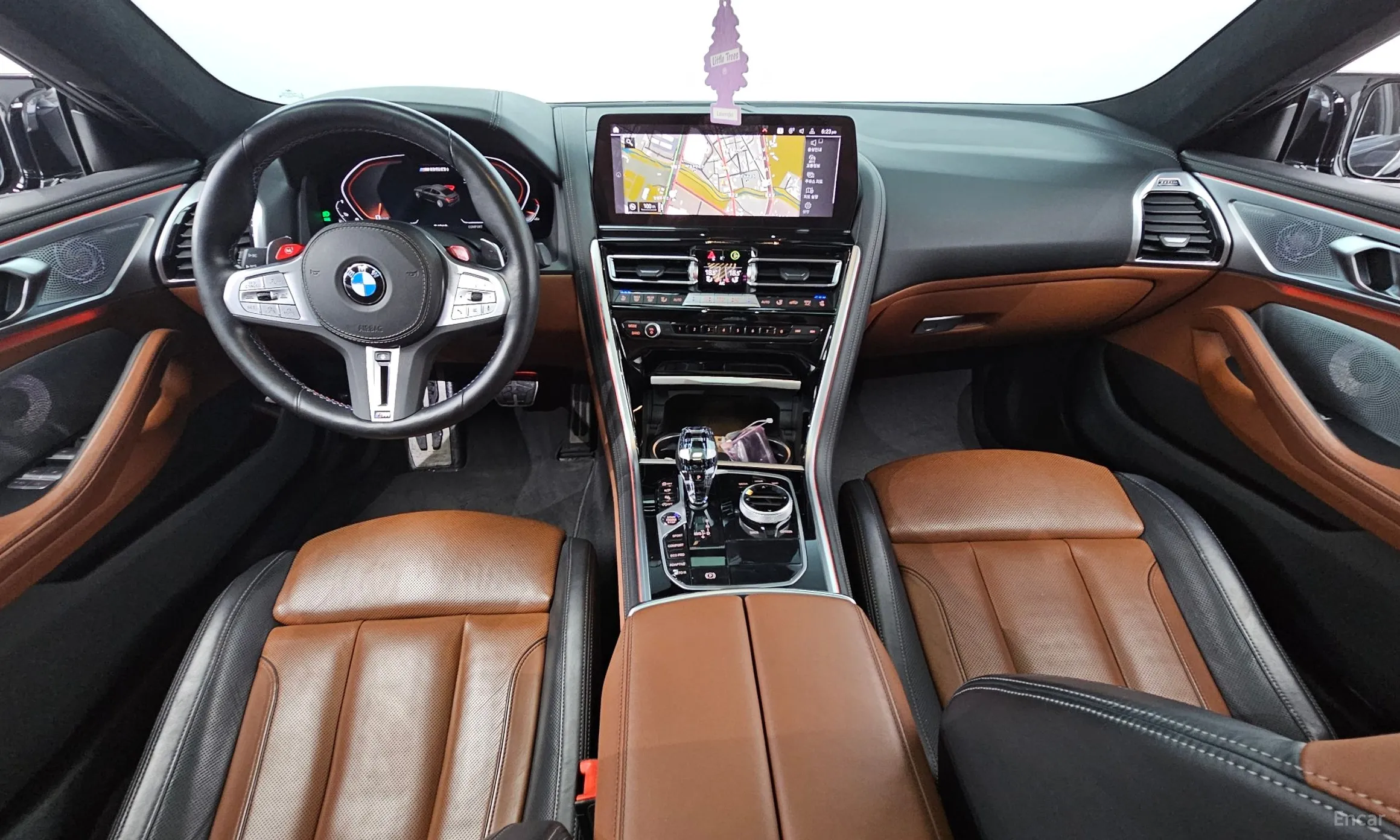 BMW 8-series (G15) превью 4