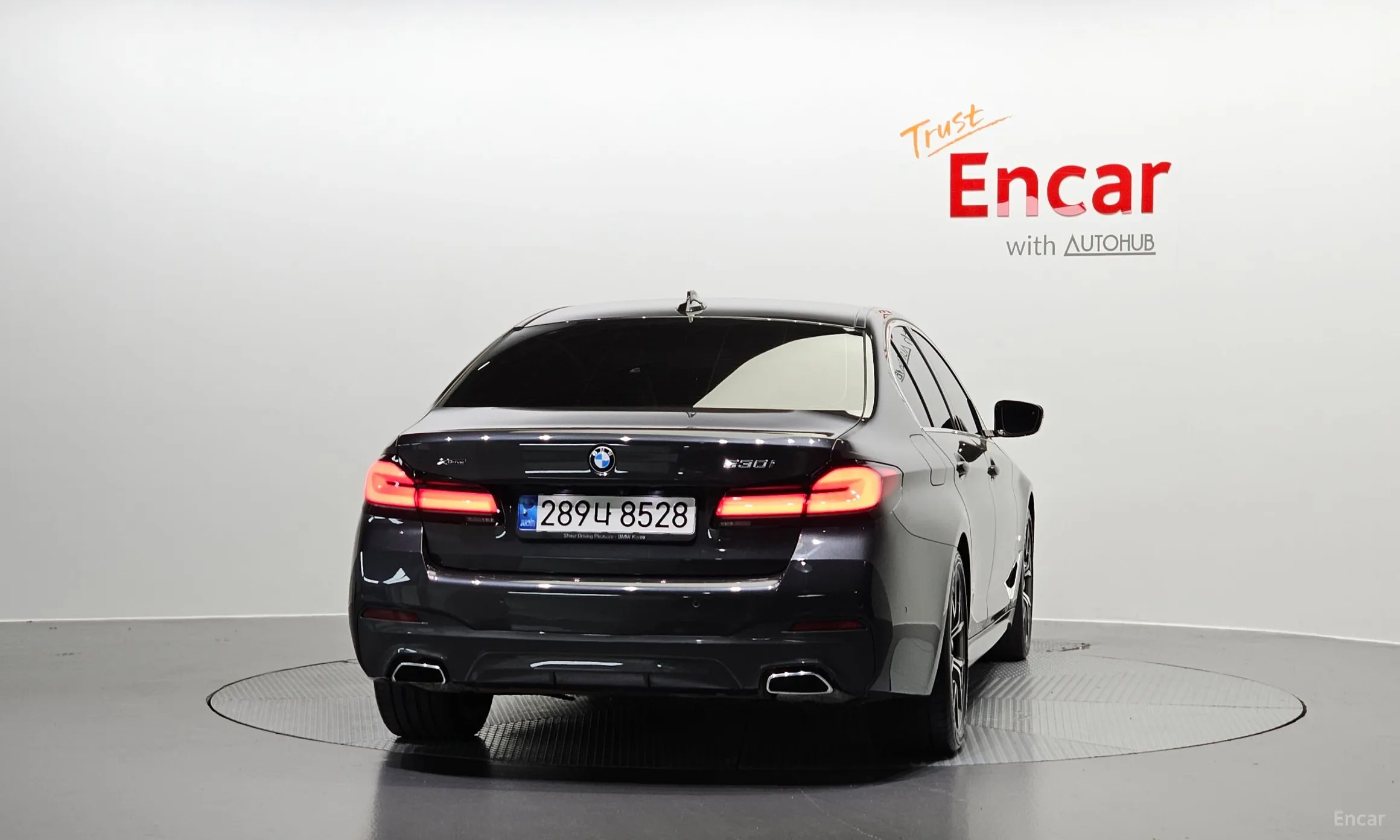 BMW 5 Series (G30) превью 3