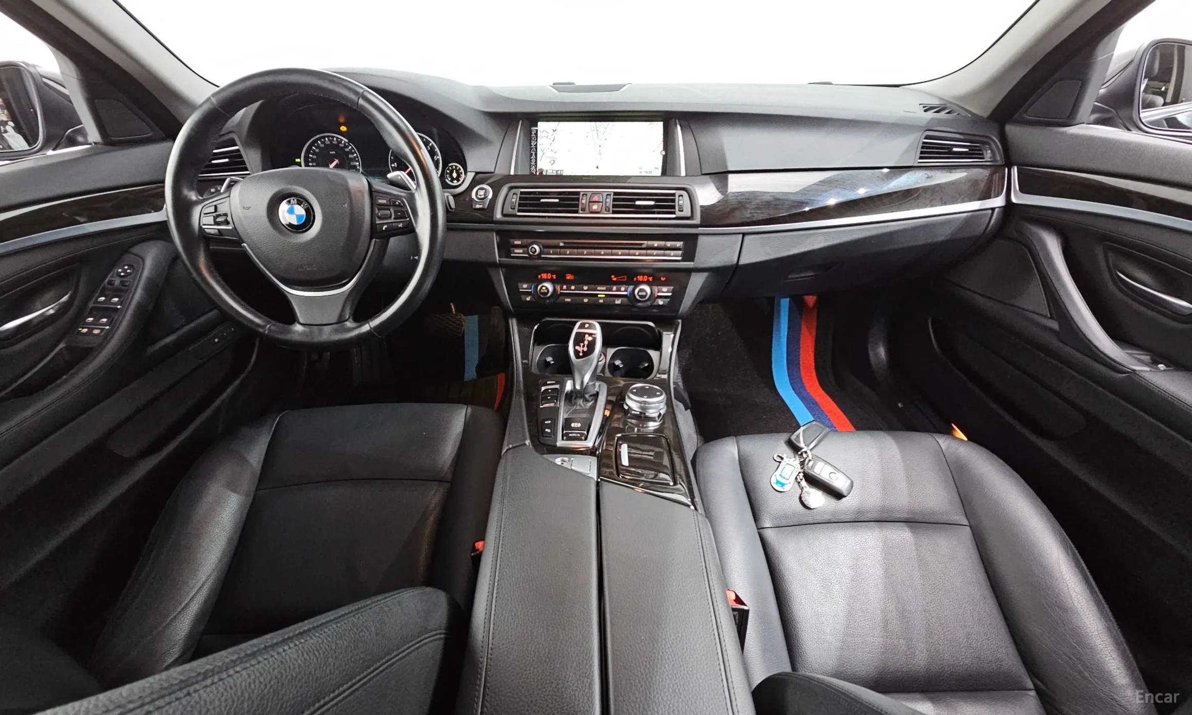 BMW 5 Series (F10) превью 4